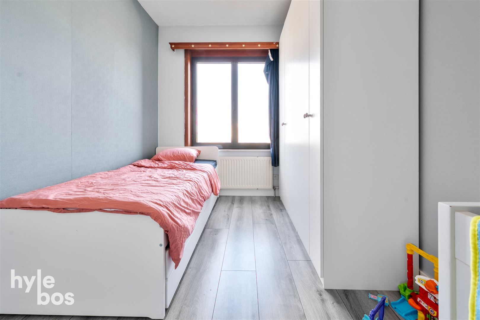 Opbrengsteigendom met 5 ruime appartementen en garages op topligging foto 24