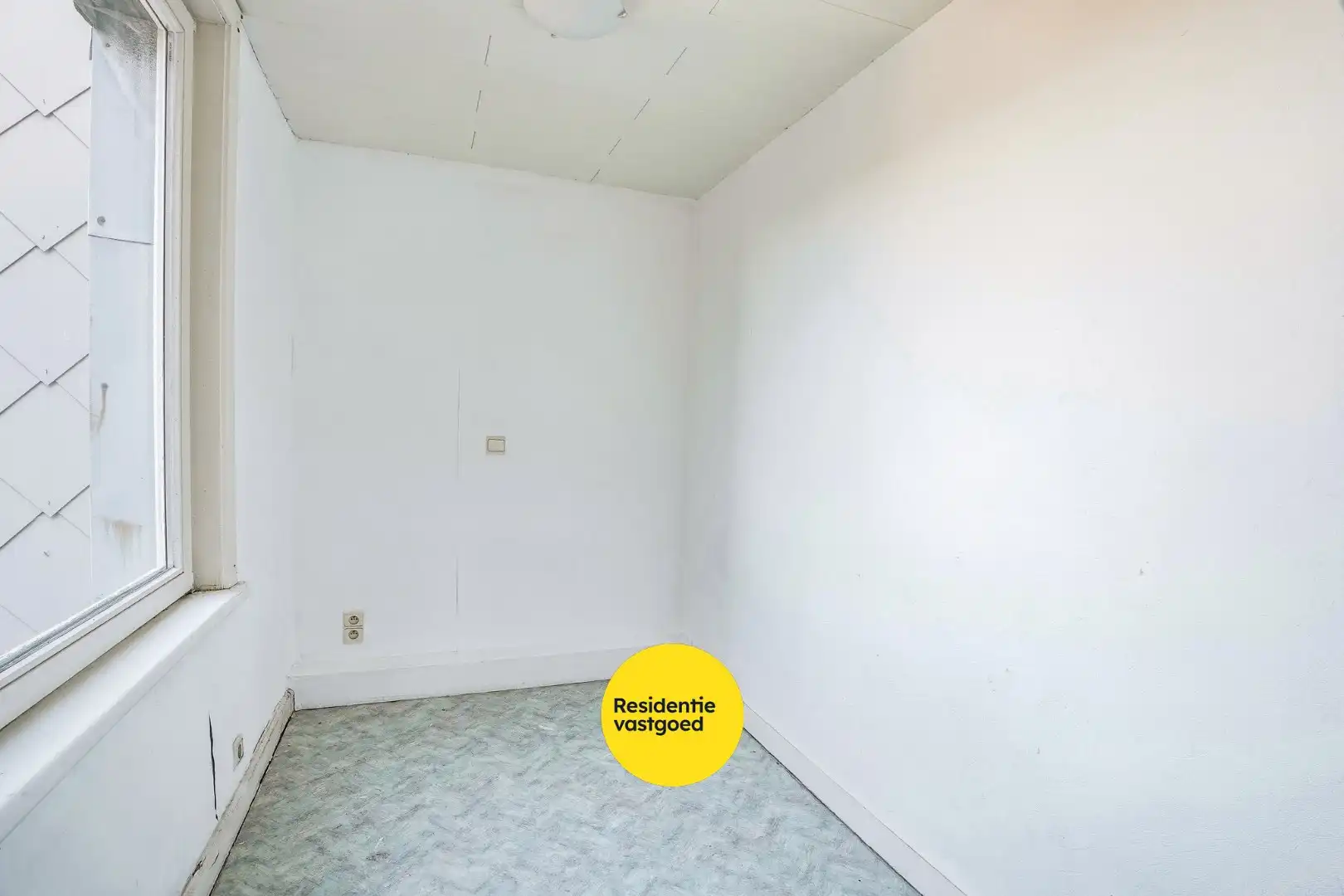 Goed gelegen gebouw op 117m² te De Panne bestaande uit een handelsruimte en woonst.  foto 17