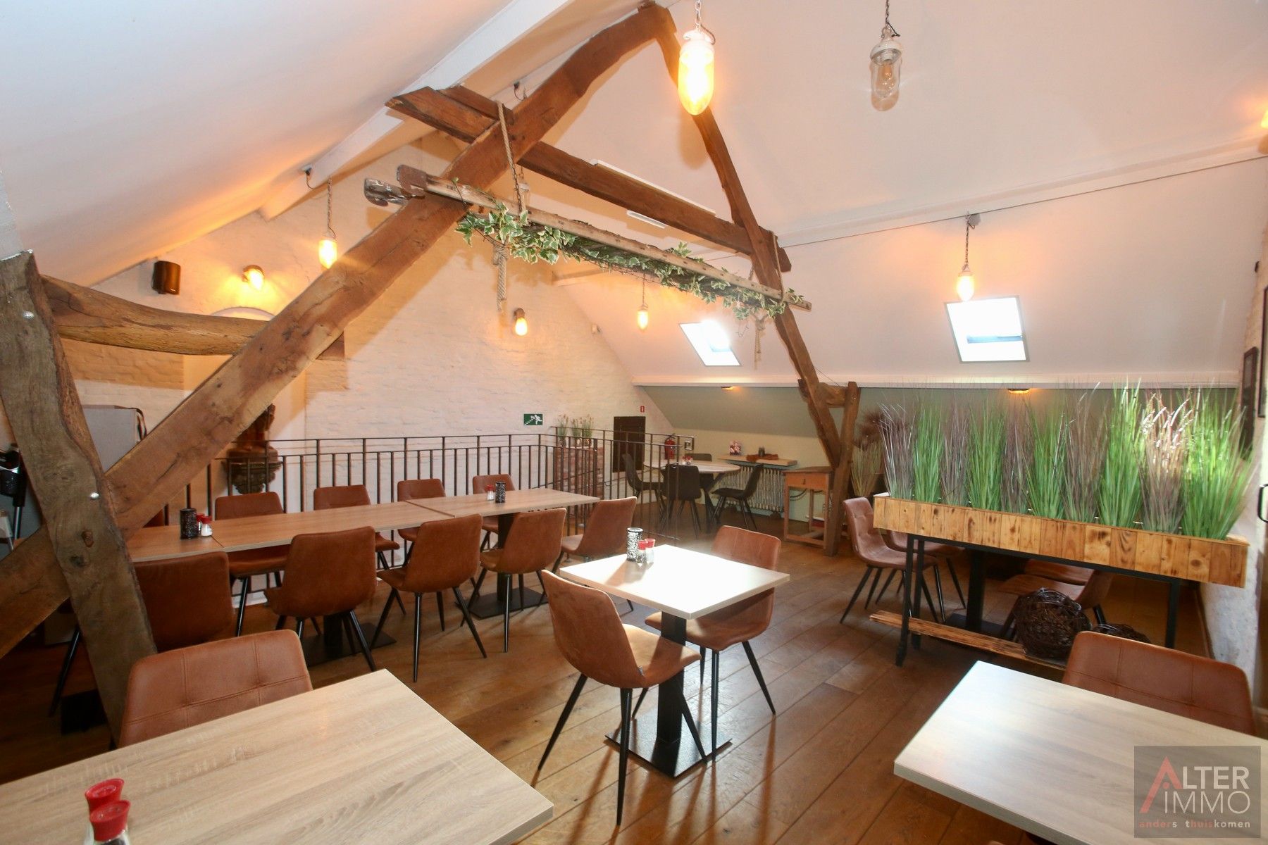 De Lemmensmolen, een gekende en uitstekend gelegen brasserie (ca. 200m²), al jarenlang een waar 'begrip' in de regio! foto 11