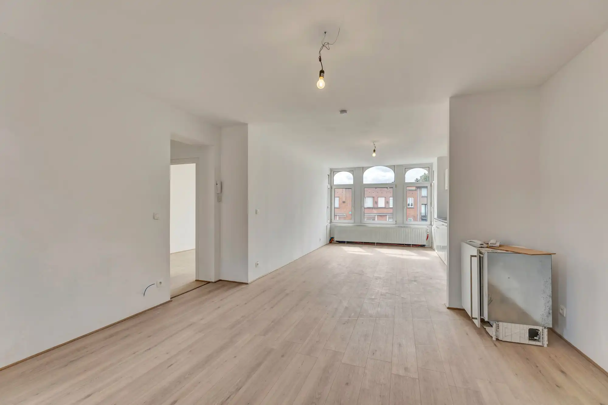 Gerenoveerd handelshuis op strategische locatie te Dilbeek! foto 9