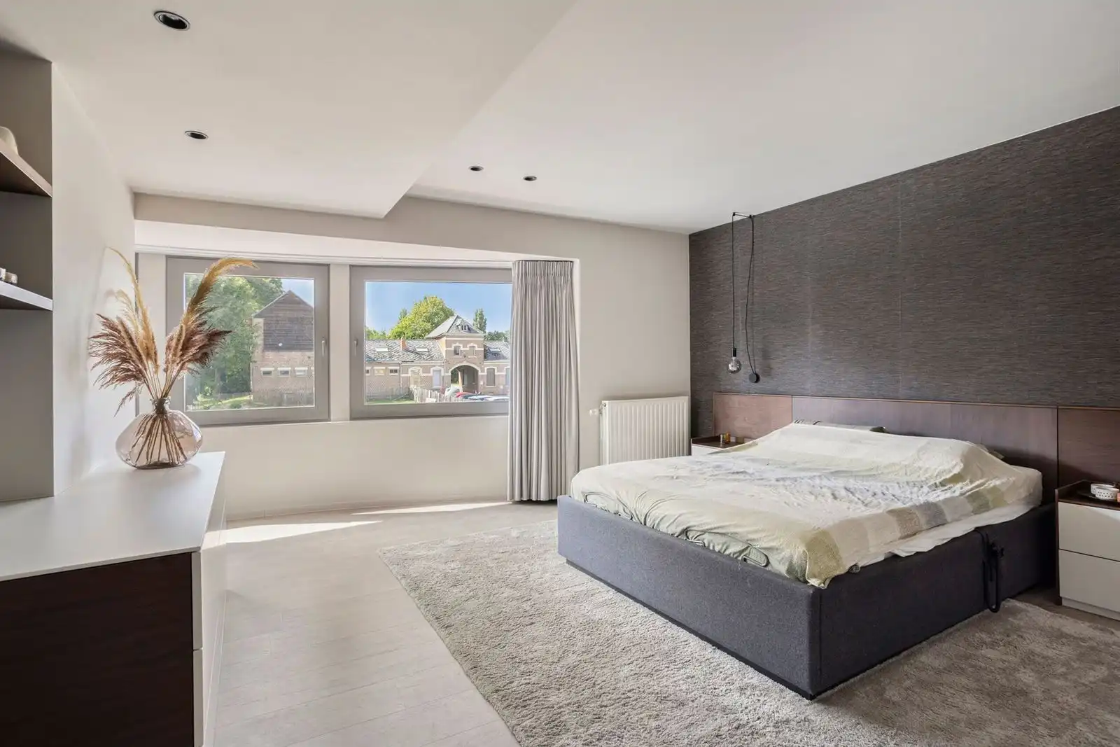 Ruime woning (4slpk) met handelsruimte en magazijn op toplocatie in Halle foto 10