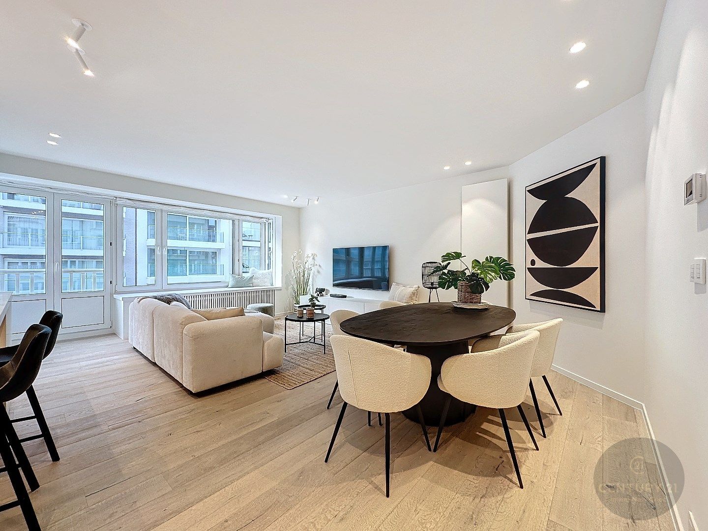 PRACHTIG gerenoveerd 3 slpk appartement foto 4