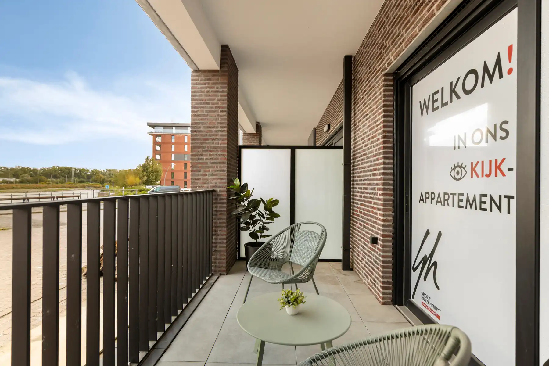 Geschilderd gelijkvloers appartement op topligging! foto 9