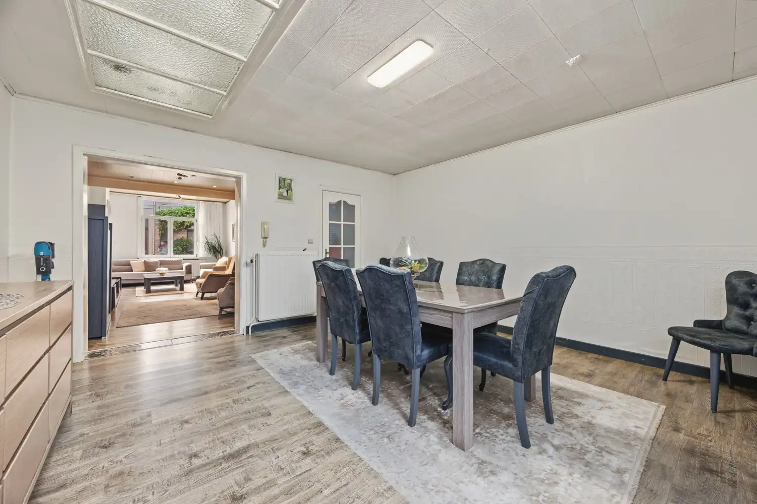 Te renoveren woning met 5 slaapkamers, 2 badkamers en ruime tuin! foto 9