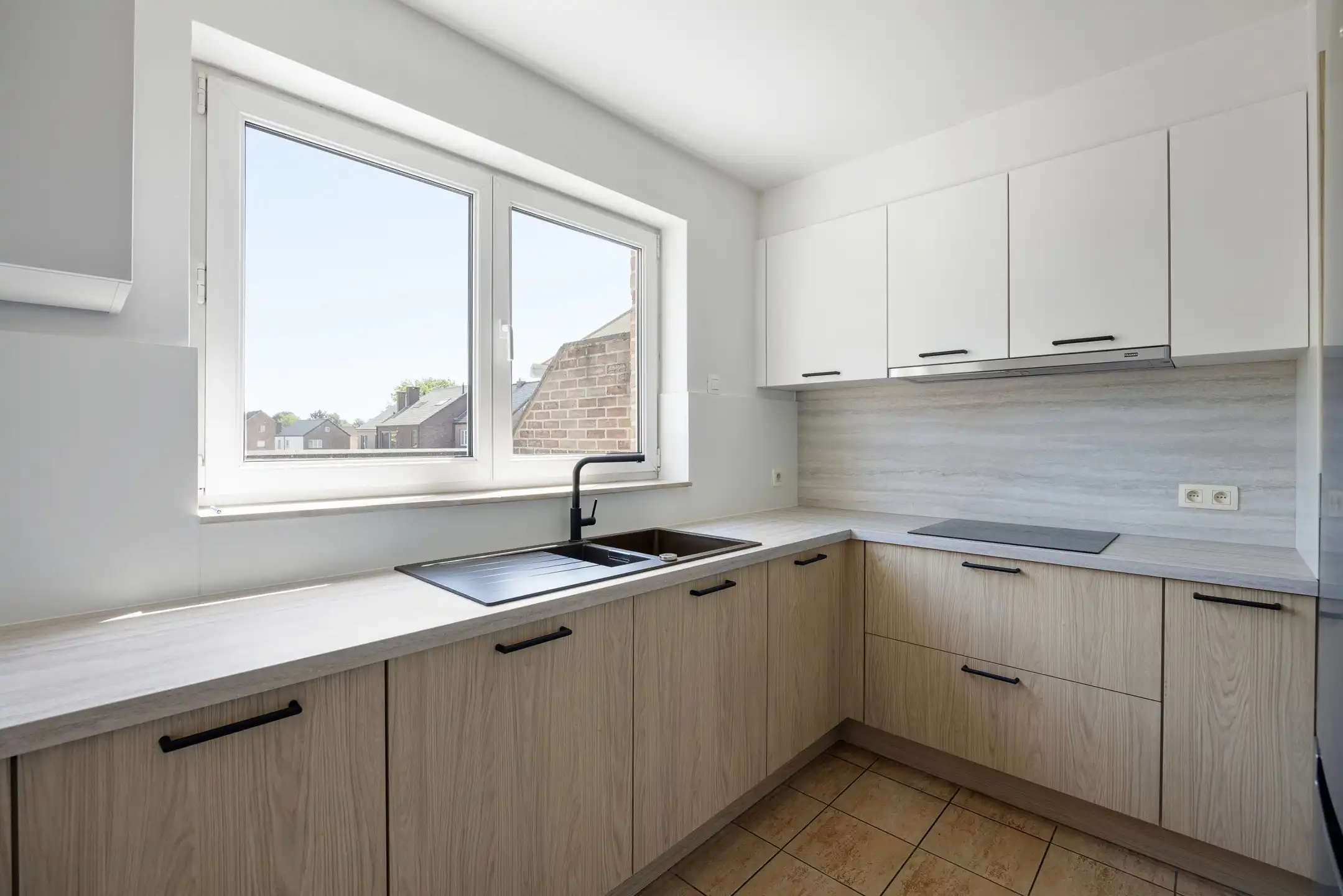 Duplex appartement met inpandige garage in Vlijtingen foto 9