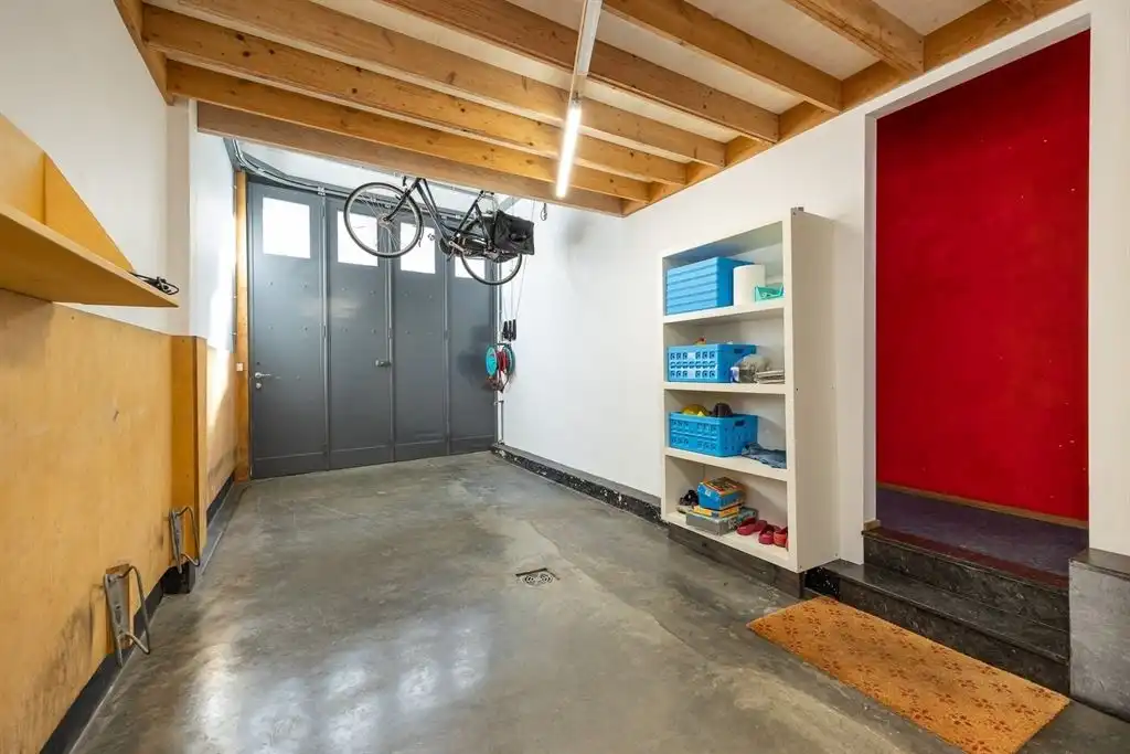 Ruime woning met dakterras en atelier foto 29