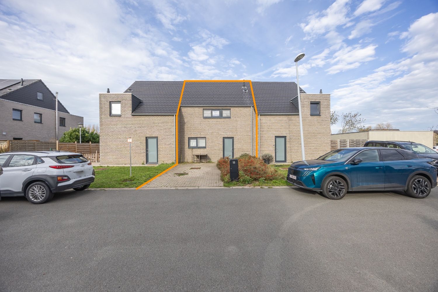 Woning met 3 slaapkamers en zonnige tuin te huur in Leffinge foto {{pictureIndex}}