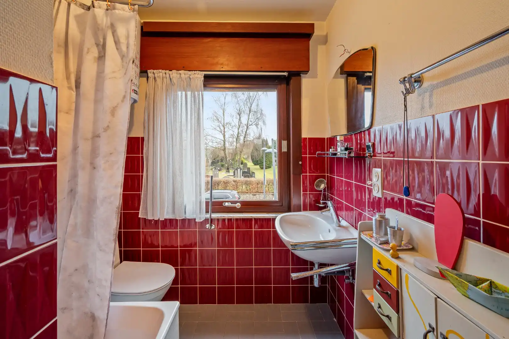 Ruime halfopen woning met 3 slaapkamers en zuidgerichte tuin in Roeselare foto 12