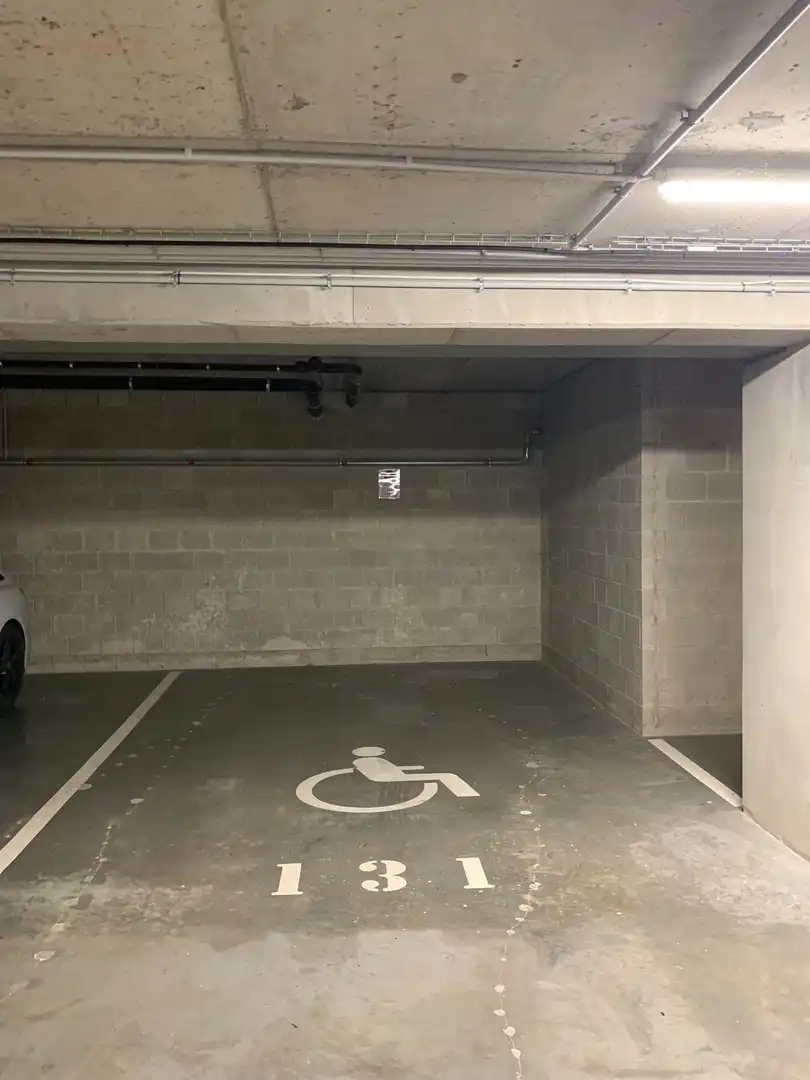 Grote ondergrondse parkeerplaats te huur onder het Marktplein in Harelbeke foto 6