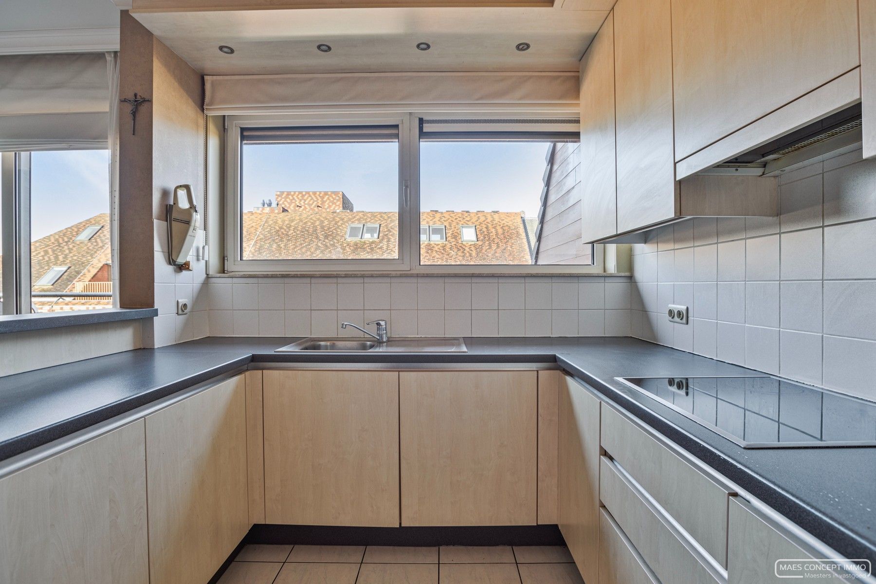 Op te frissen appartement met 2 slaapkamers & 2 ruime terrassen in het hart van Roeselare foto 11