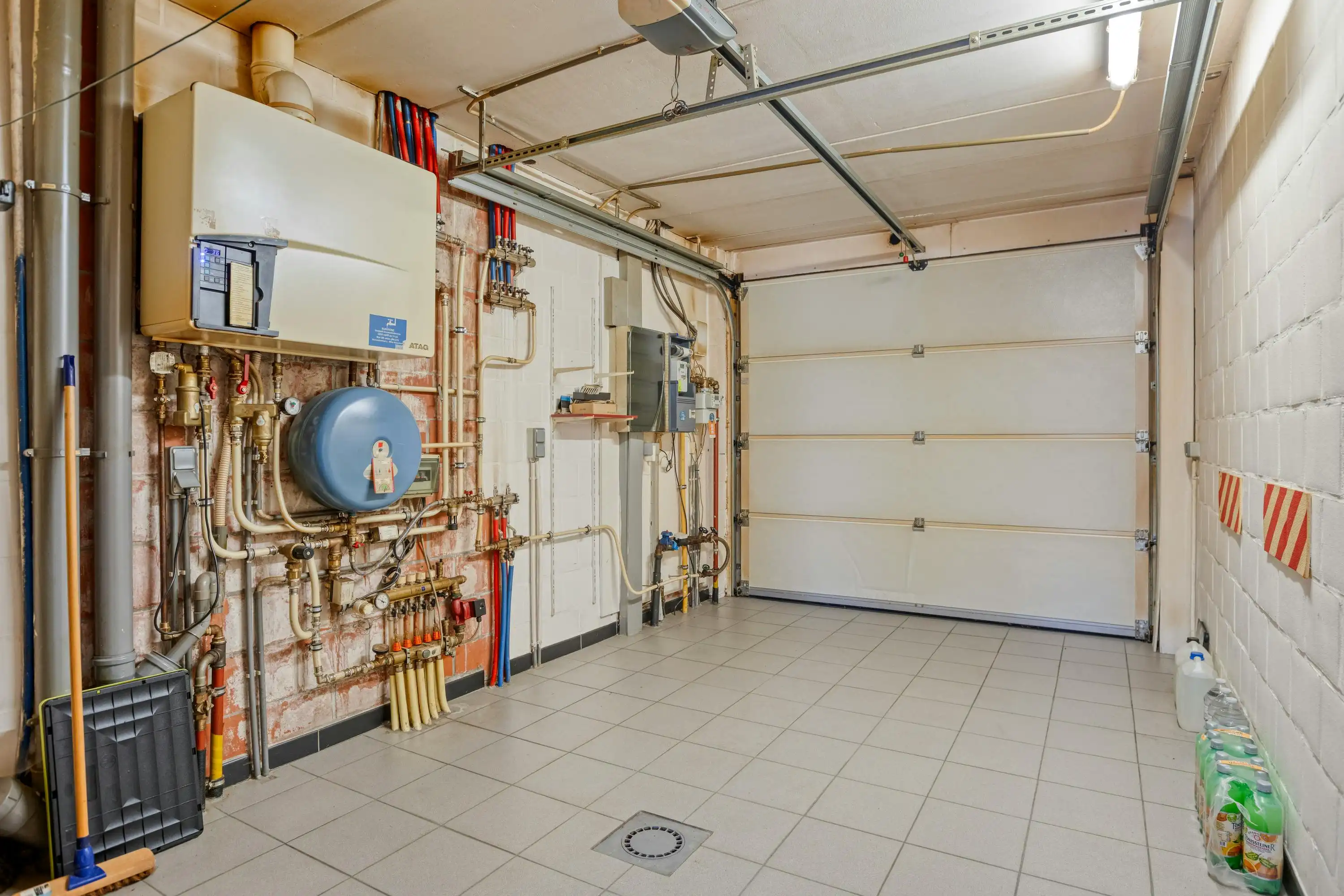 Afgewerkt huis te koop in Ieper met 3 kamers, tuin en garage foto 29