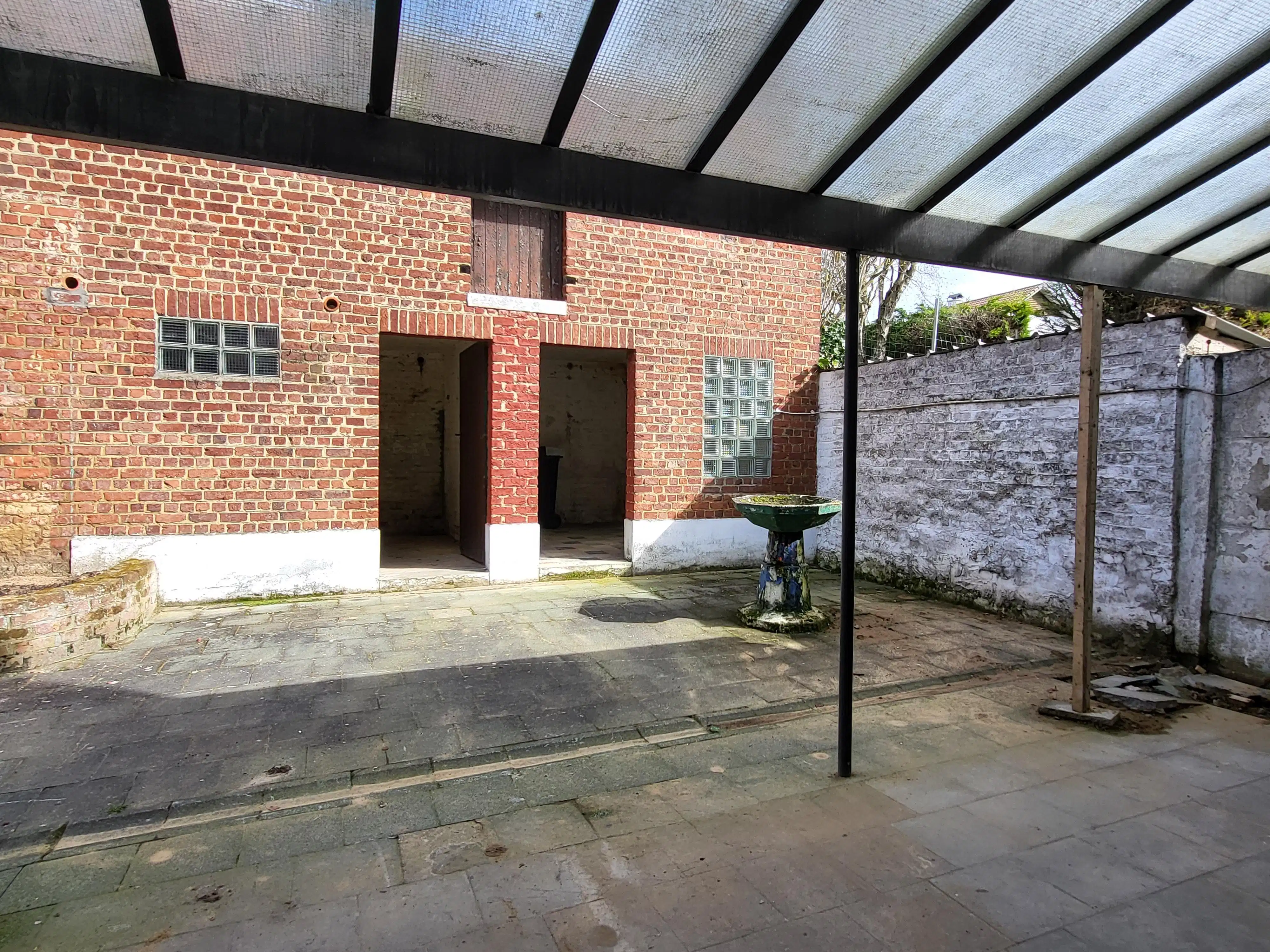 Te renoveren woning met veel charme en ruime tuin op 671 m².  foto 8