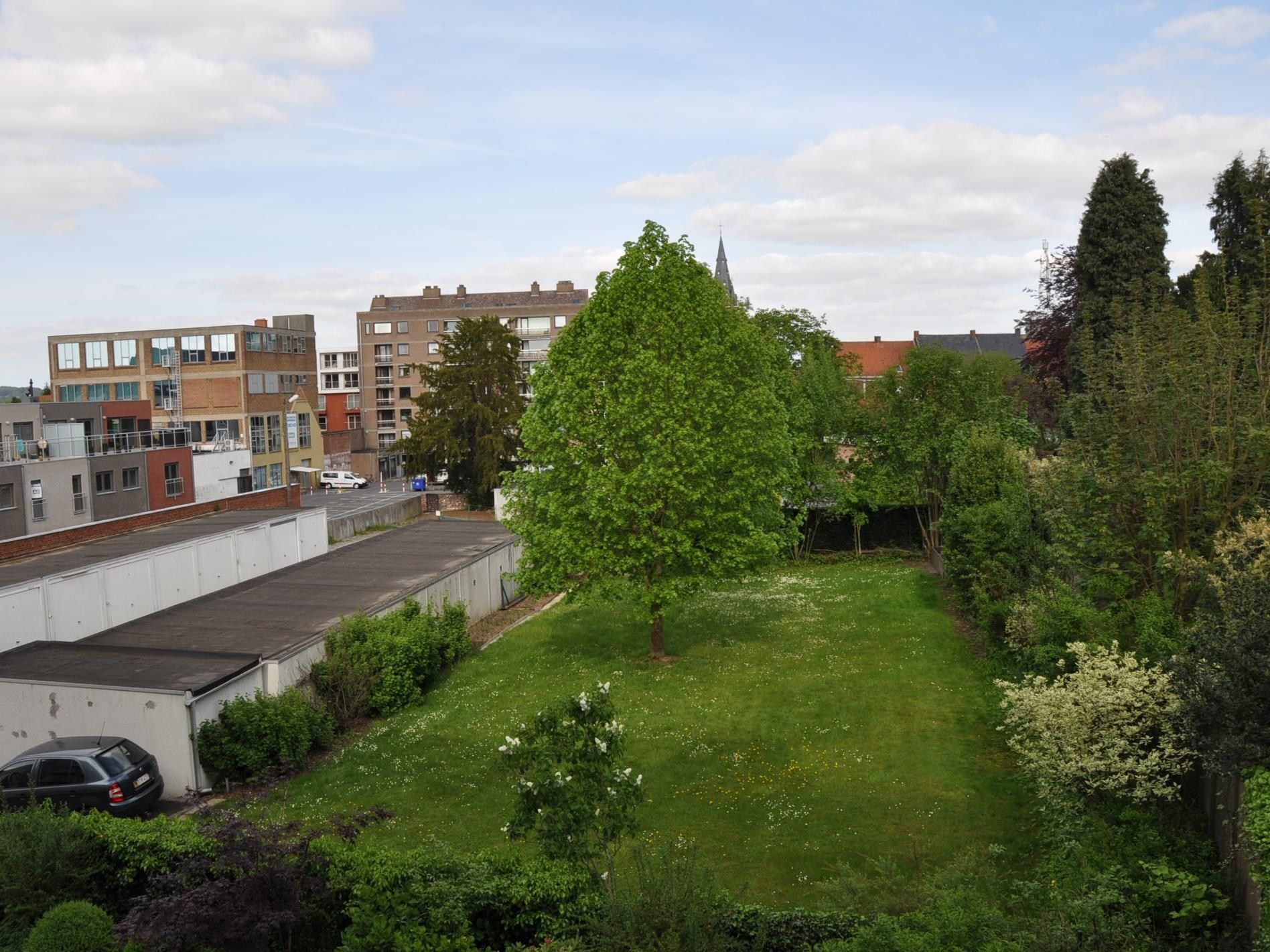 Ruim en verzorgd appartement met 2 slaapkamers in residentiële buurt - garagebox mogelijk. foto 11