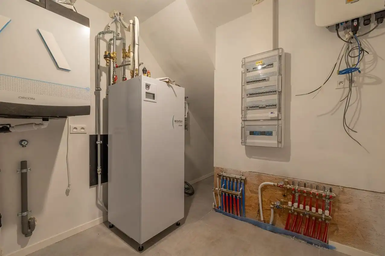 Kwalitatief afgewerkte nieuwbouwwoning met 3 slk. foto 21