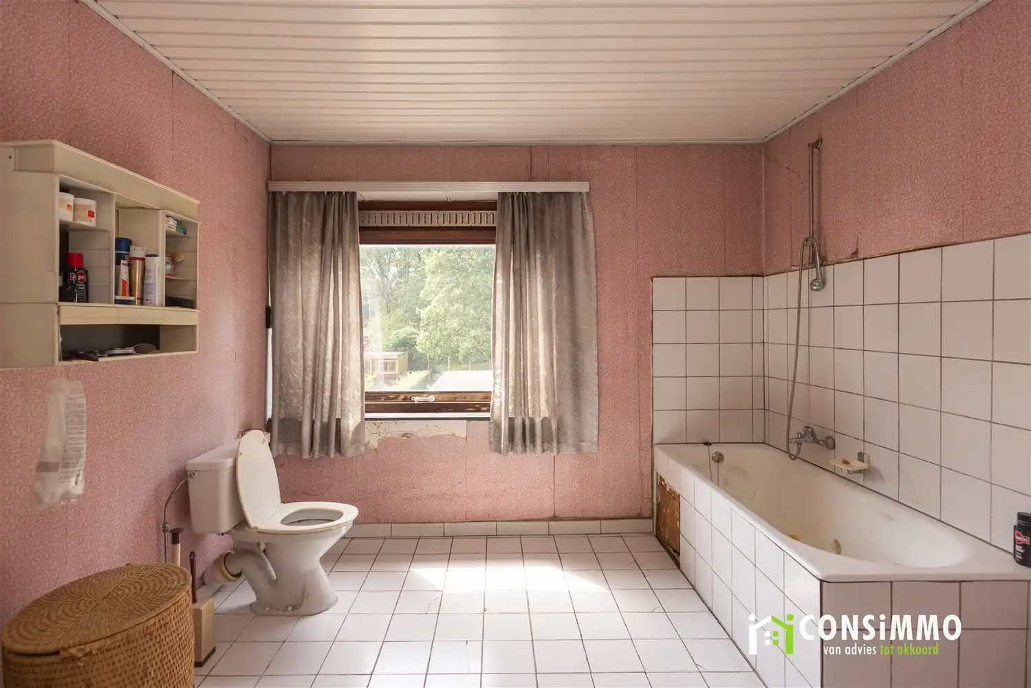Renovatiepand met bijzonder veel potentieel in Genk-Waterschei foto 19