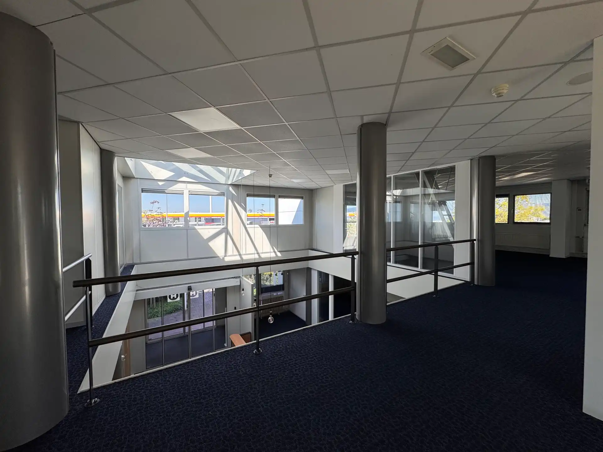 Kantoorgebouw met potentieel op de transportzone te Meer foto 7