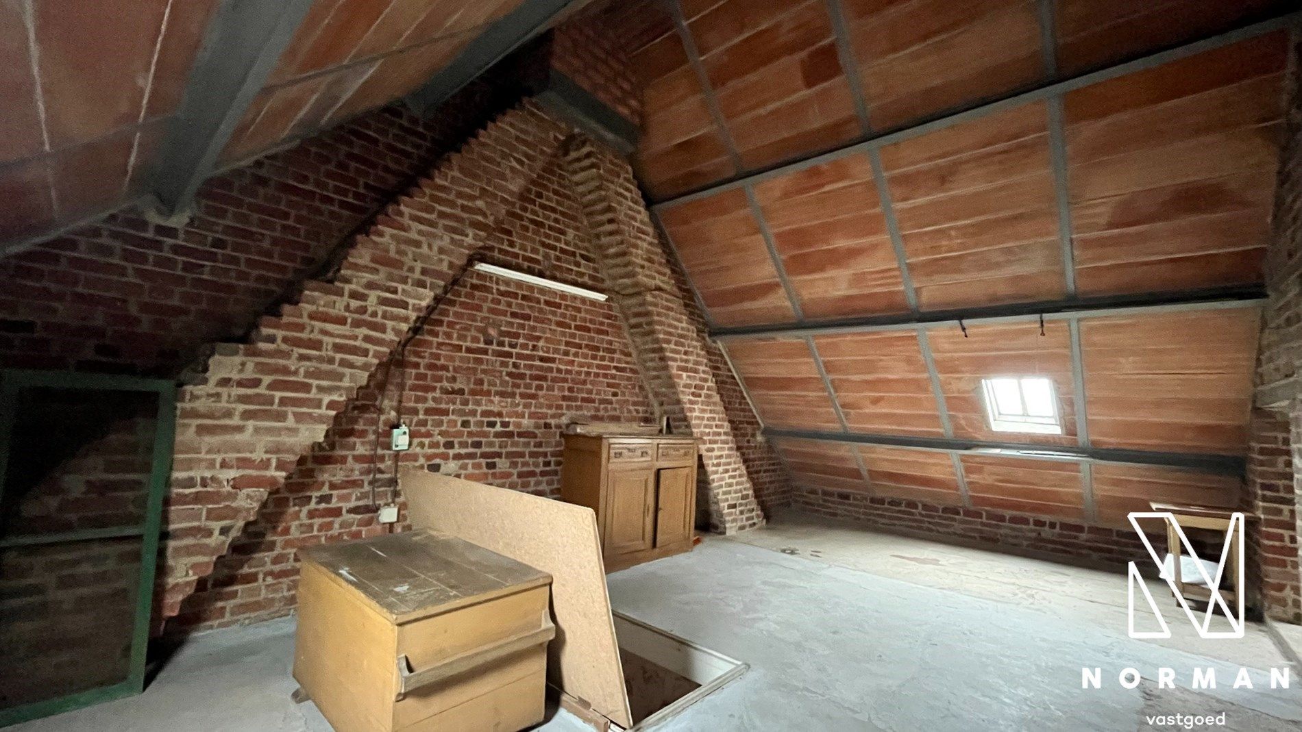Sterke woning met mogelijks 5 kamers, 2 garages op 473 m² foto 18