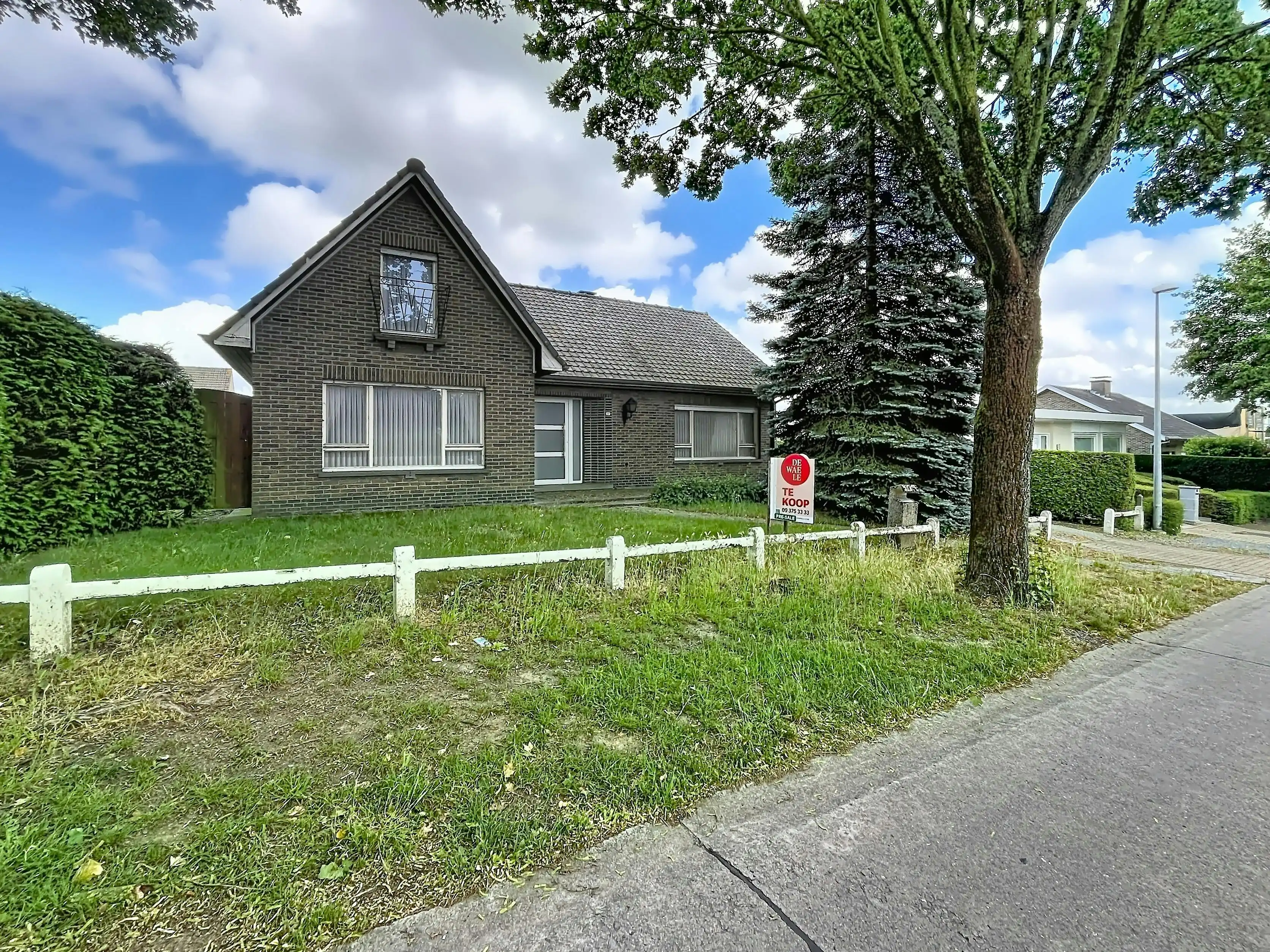 Alleenstaande woning in hartje Aalter foto 2