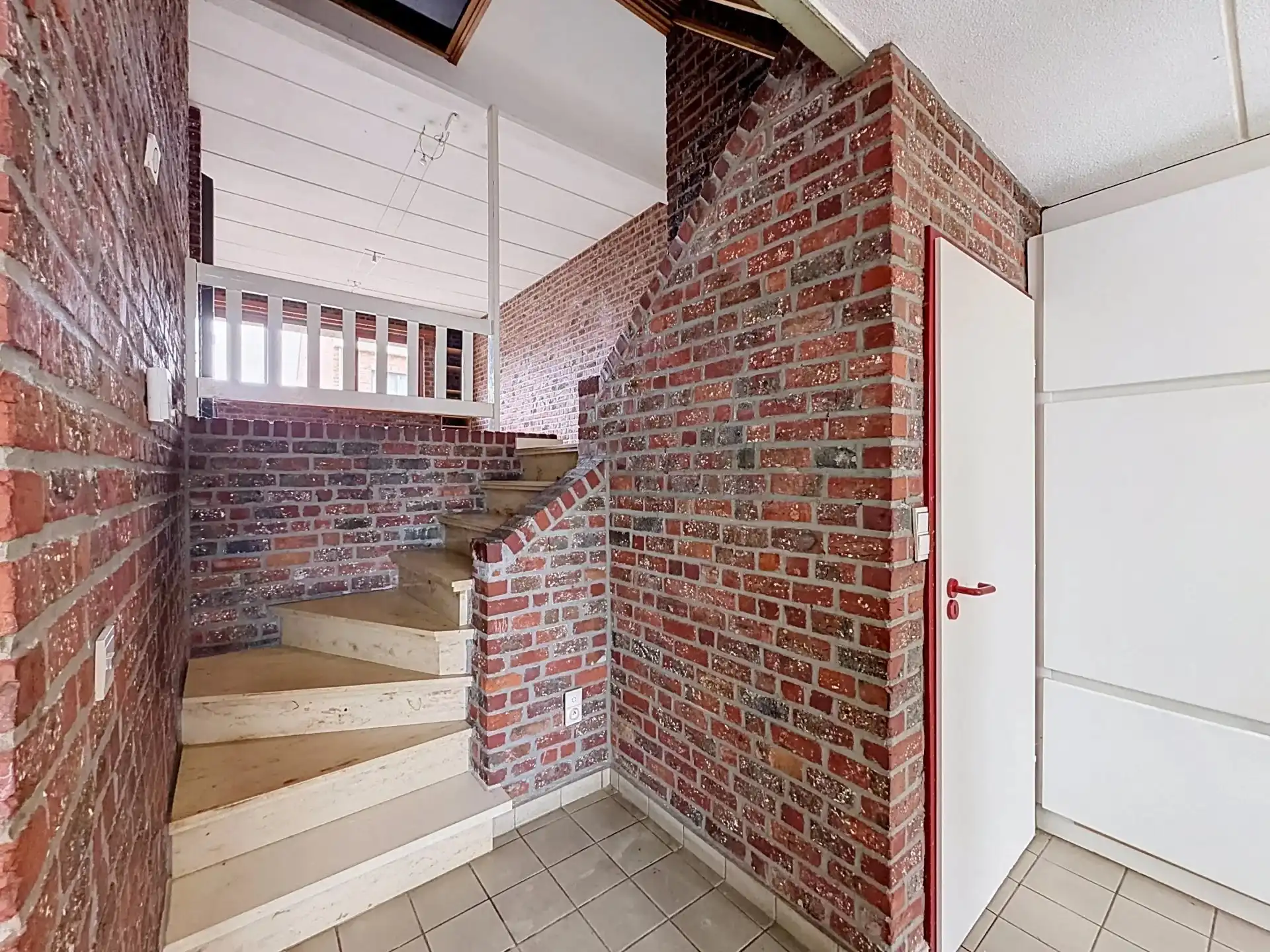 Verrassend ruime woning met 4 slaapkamers en mogelijke praktijkruimte foto 11