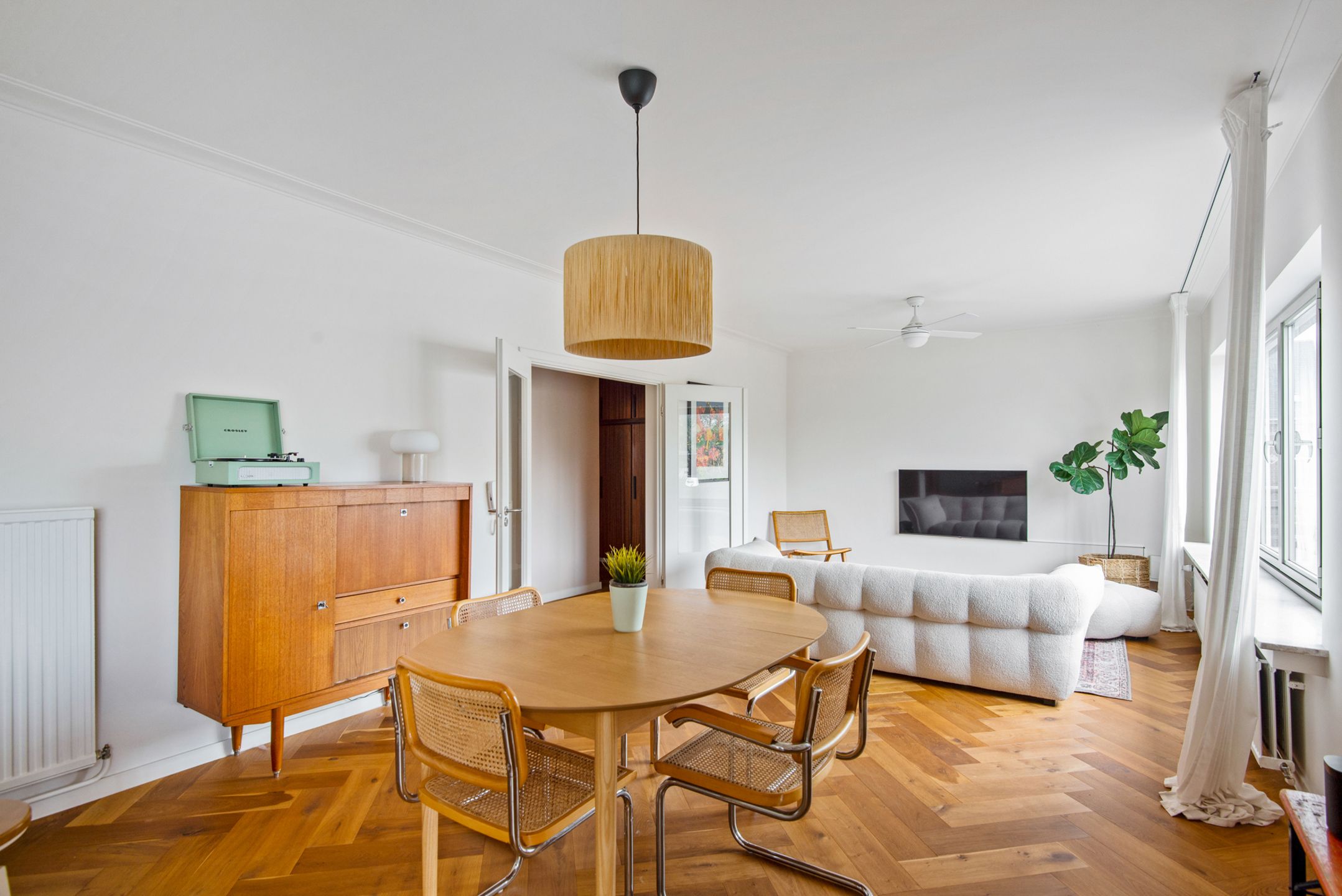 Prachtig gerenoveerd appartement - overdekt terras en garage foto 3