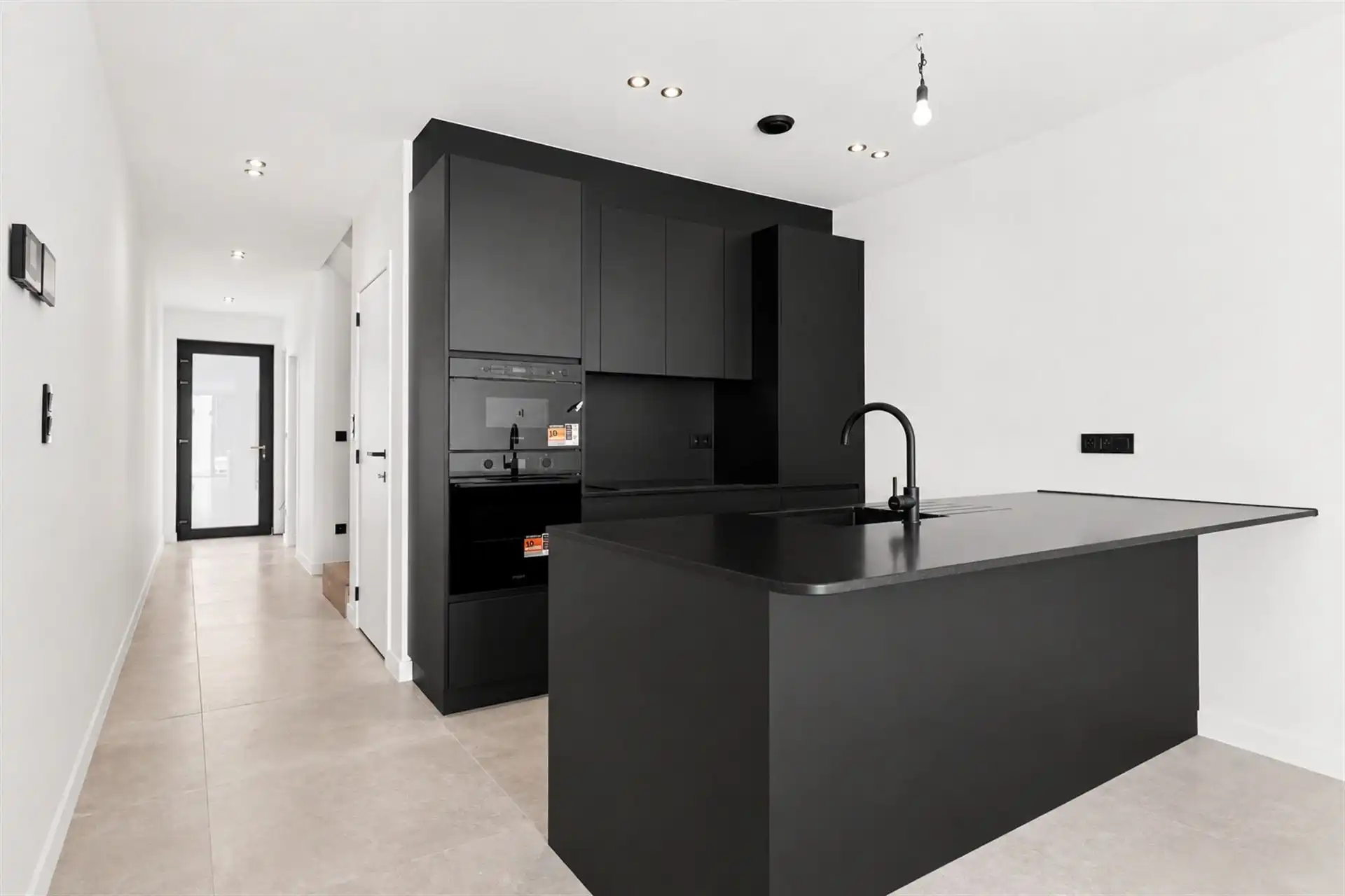 Moderne 3-slpk woning in centrum Waasmunster foto 2