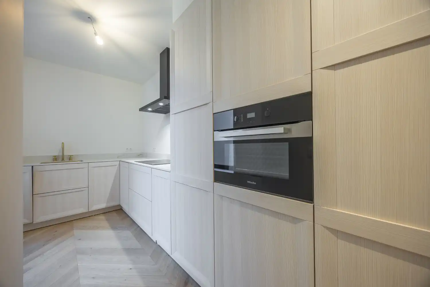 Gerenoveerd herenhuis met 5 slaapkamers foto 8