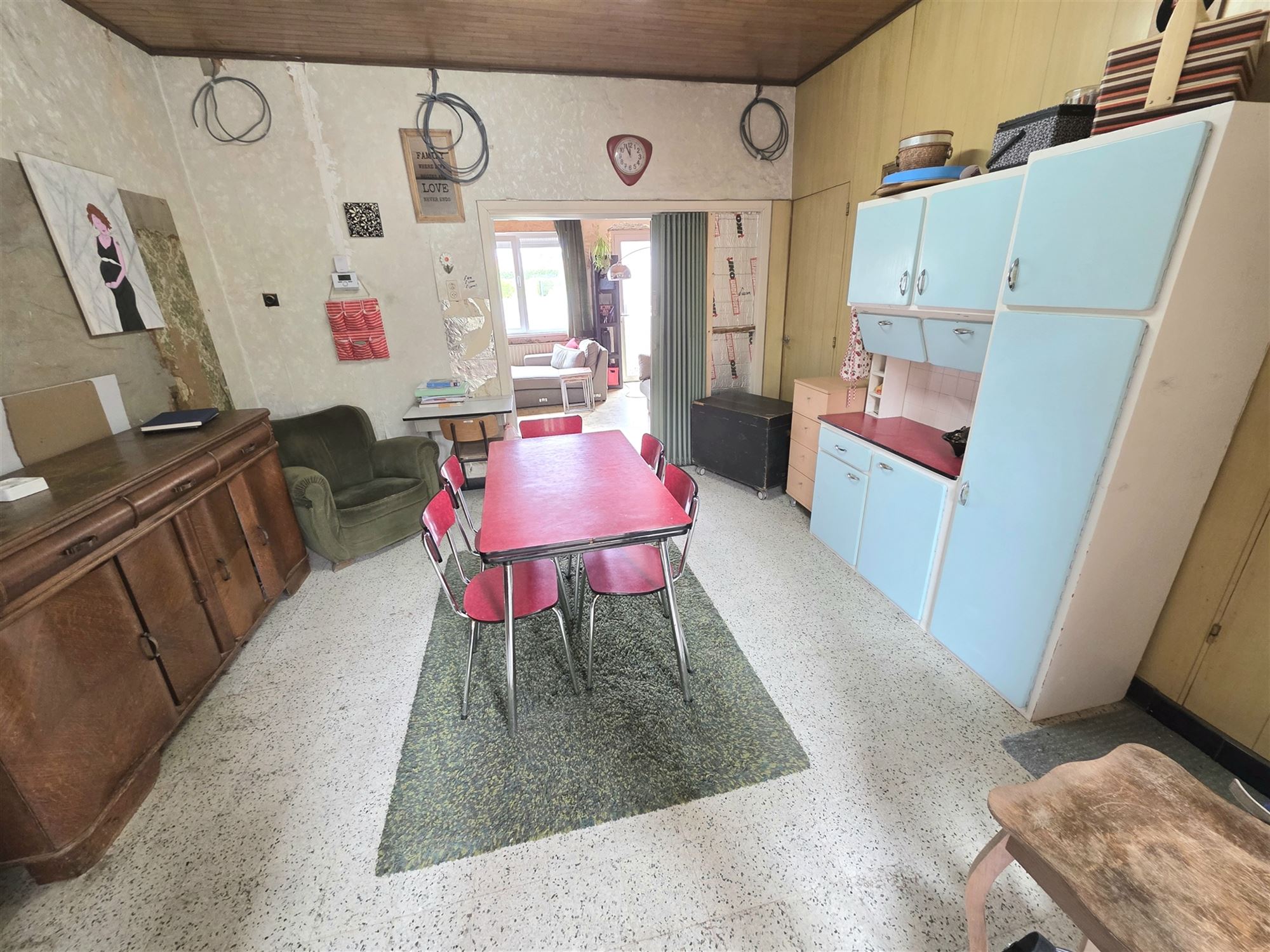 Gedeeltelijk vernieuwde boerderij op 903 m² foto 4