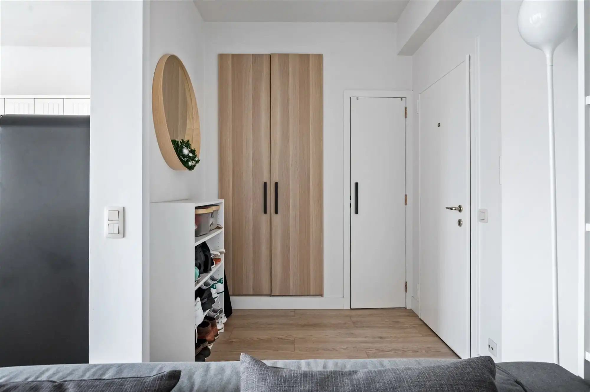 Modern vernieuwd 1-slpk appartement met frisse uitstraling foto 11