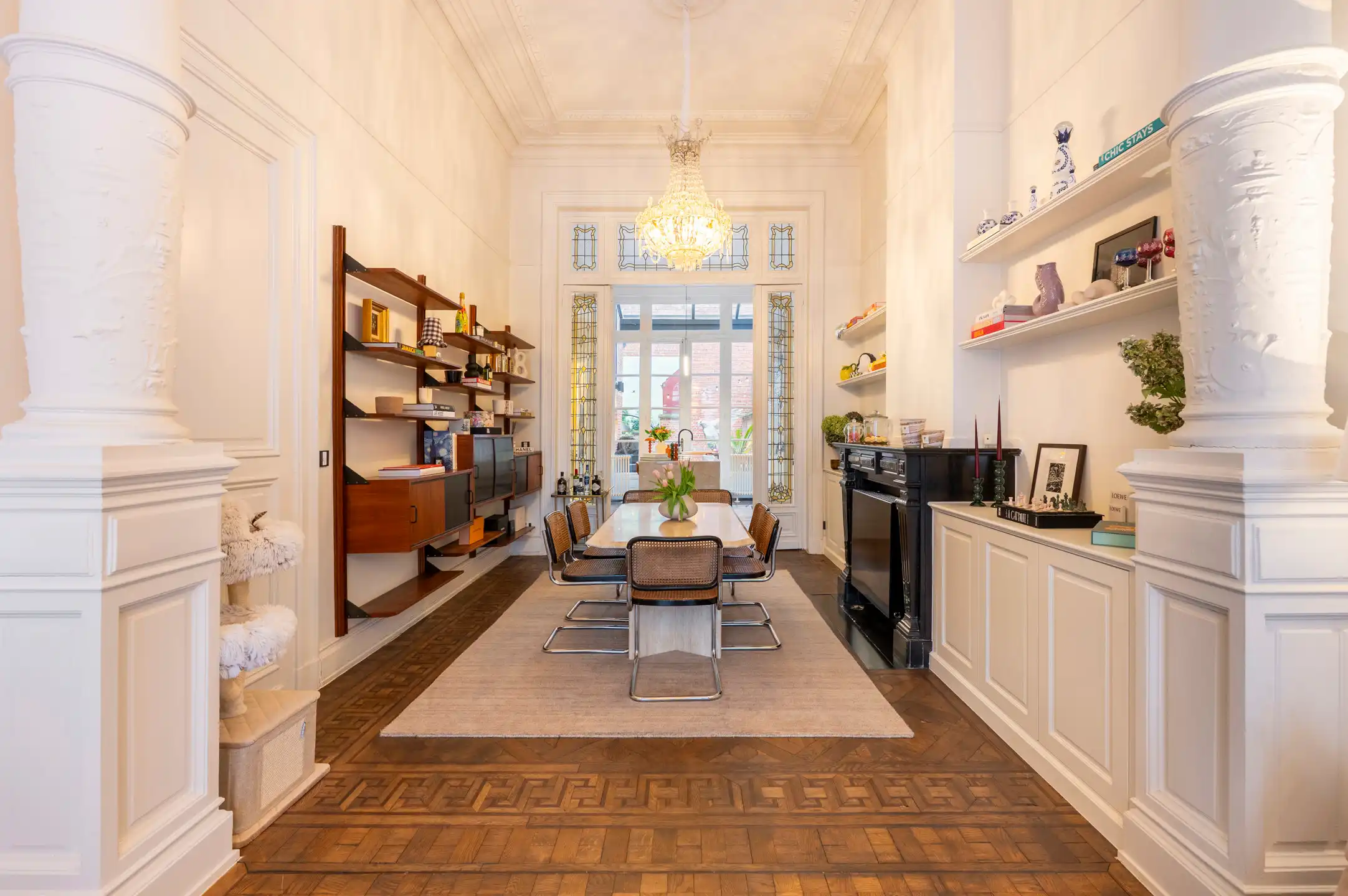 ANTWERPEN - Bijzonder herenhuis foto 5