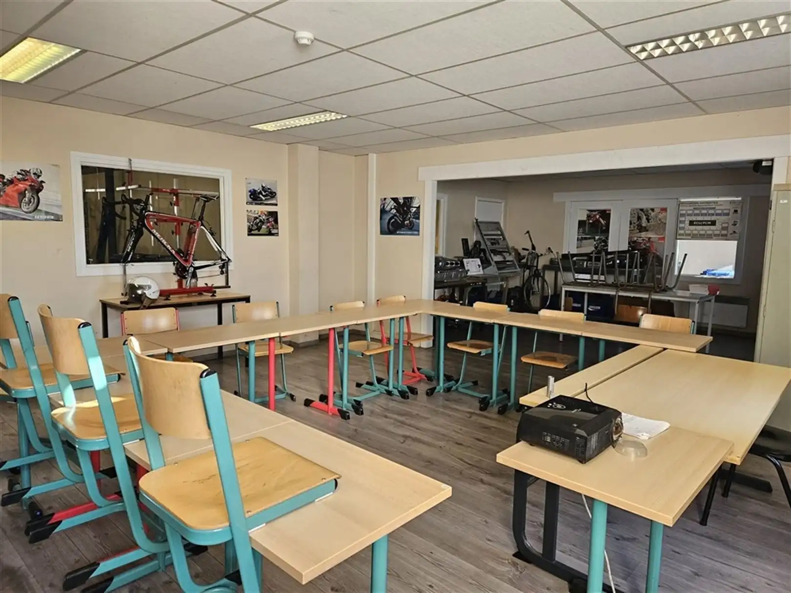 Magazijn met kantoorunit te Drongen foto 13