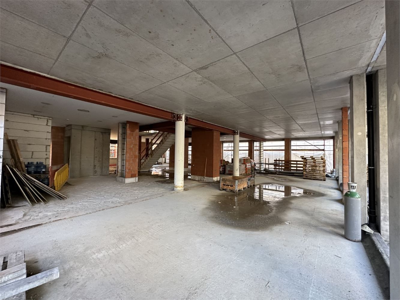 LAATSTE NIEUWBOUW COMMERCIËLE UNITS IN HET HIPPE PORTIER 51 foto 11