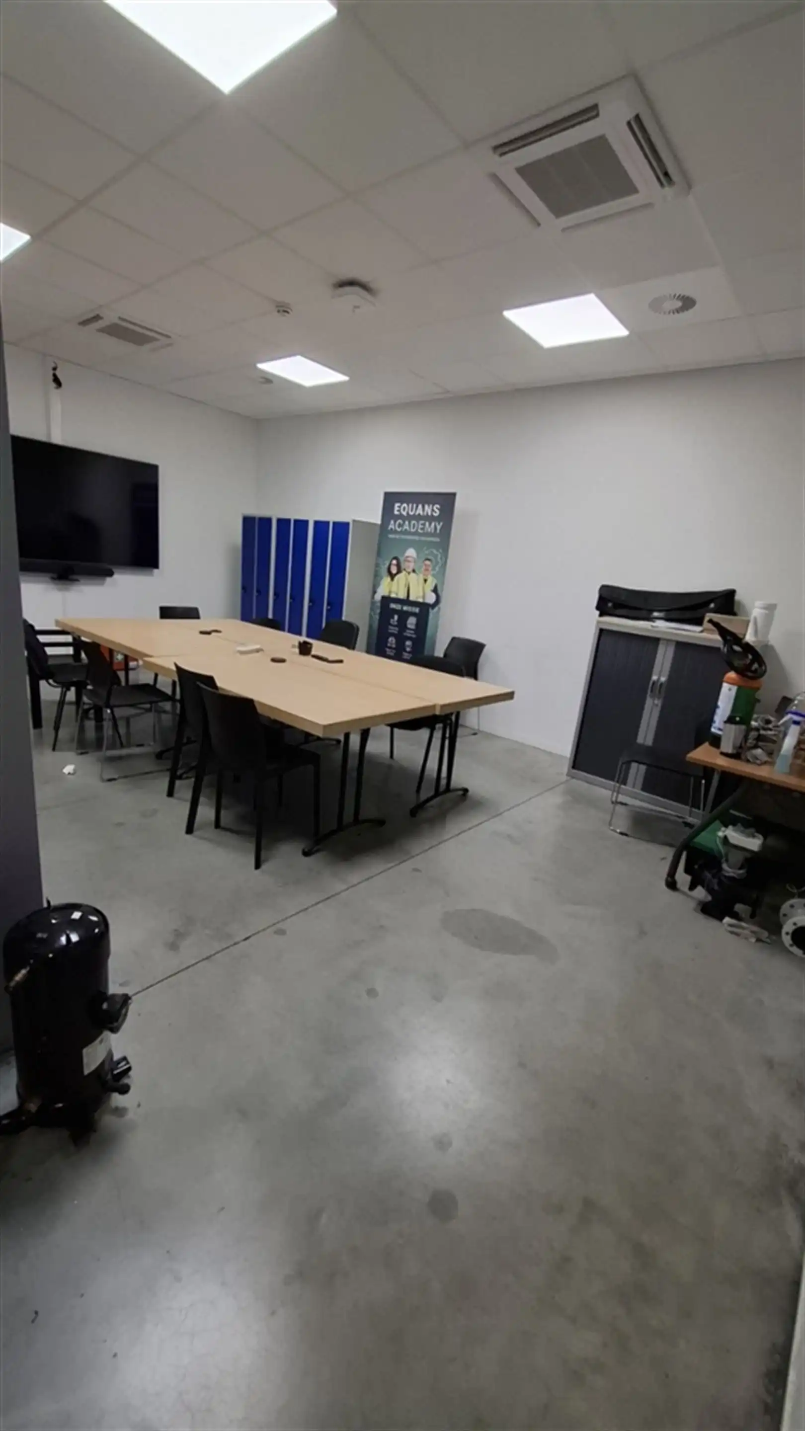 Te Huur Bedrijfspand te Ranst foto 9