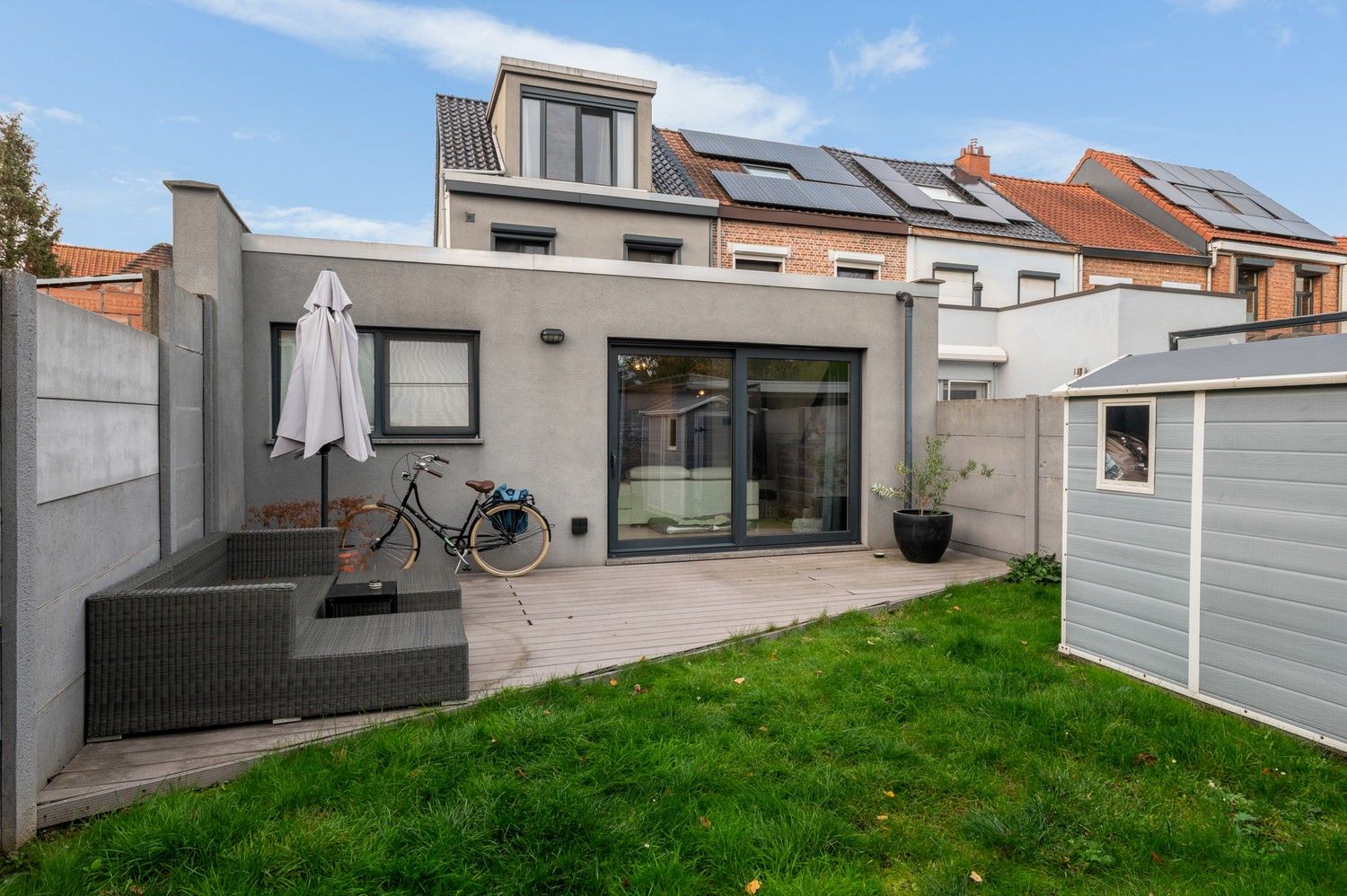 Instapklare woning met 4 slaapkamers, garage en tuin te Berchem! foto 12