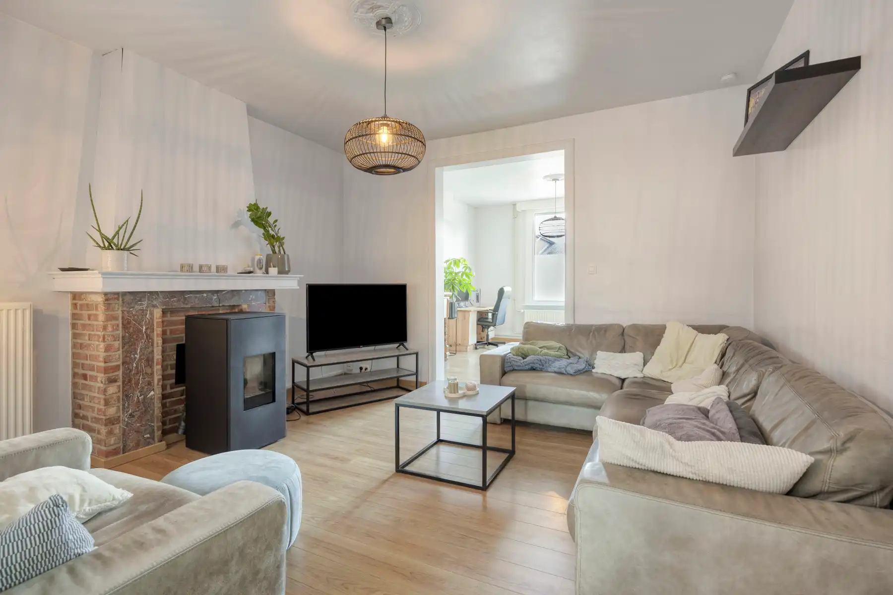 Karaktervolle, ruime woning met onderhoudsvriendelijke tuin foto 5