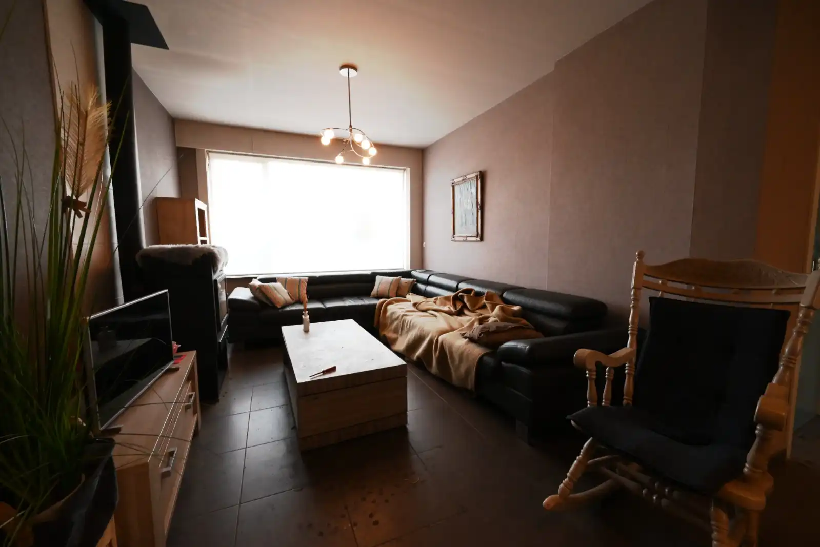 Woning (3slpk) + volledig ingerichte studio in het hartje van Ardooie! foto 2