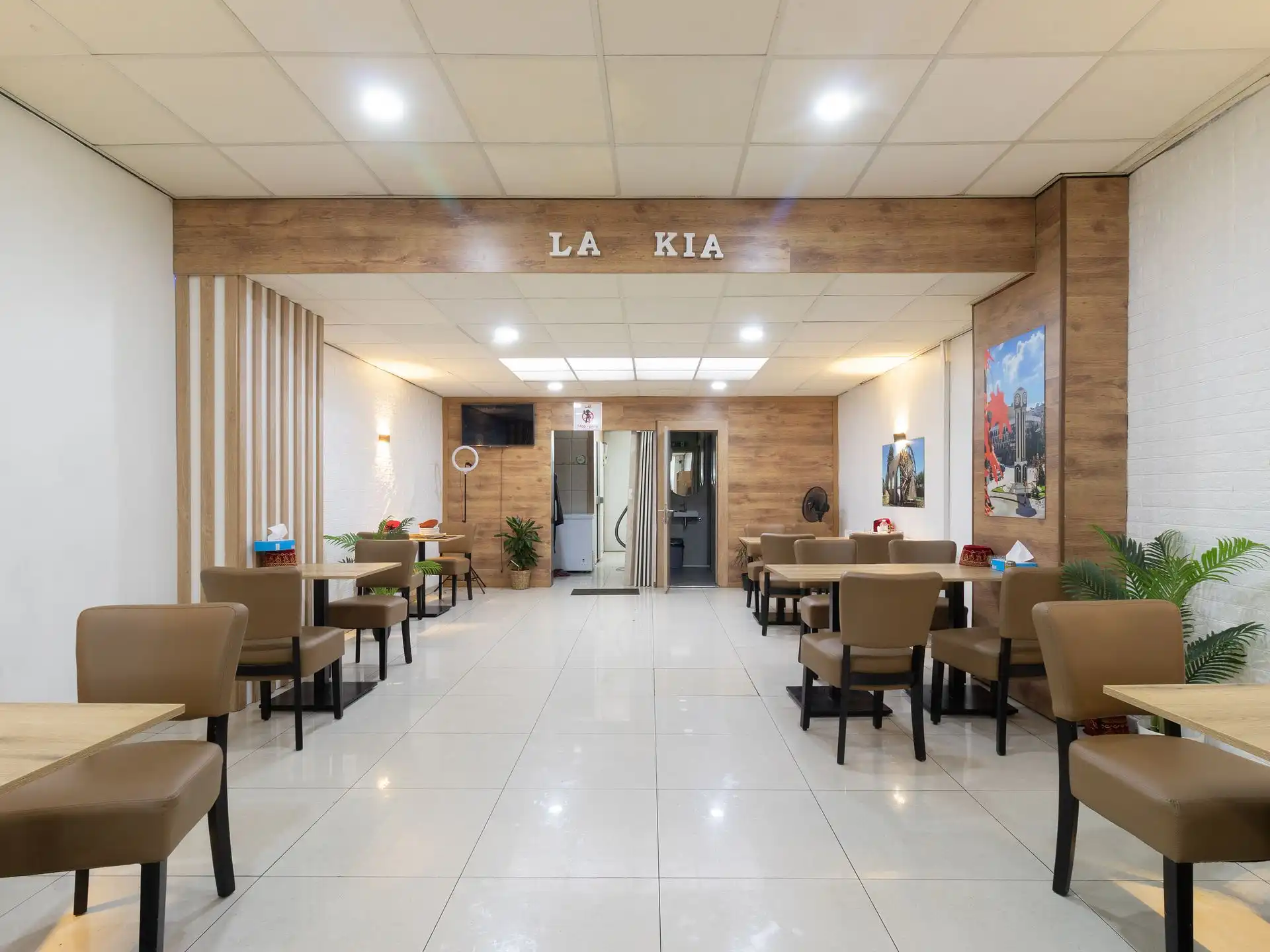 Handelspand met 2 appartementen op toplocatie foto 4