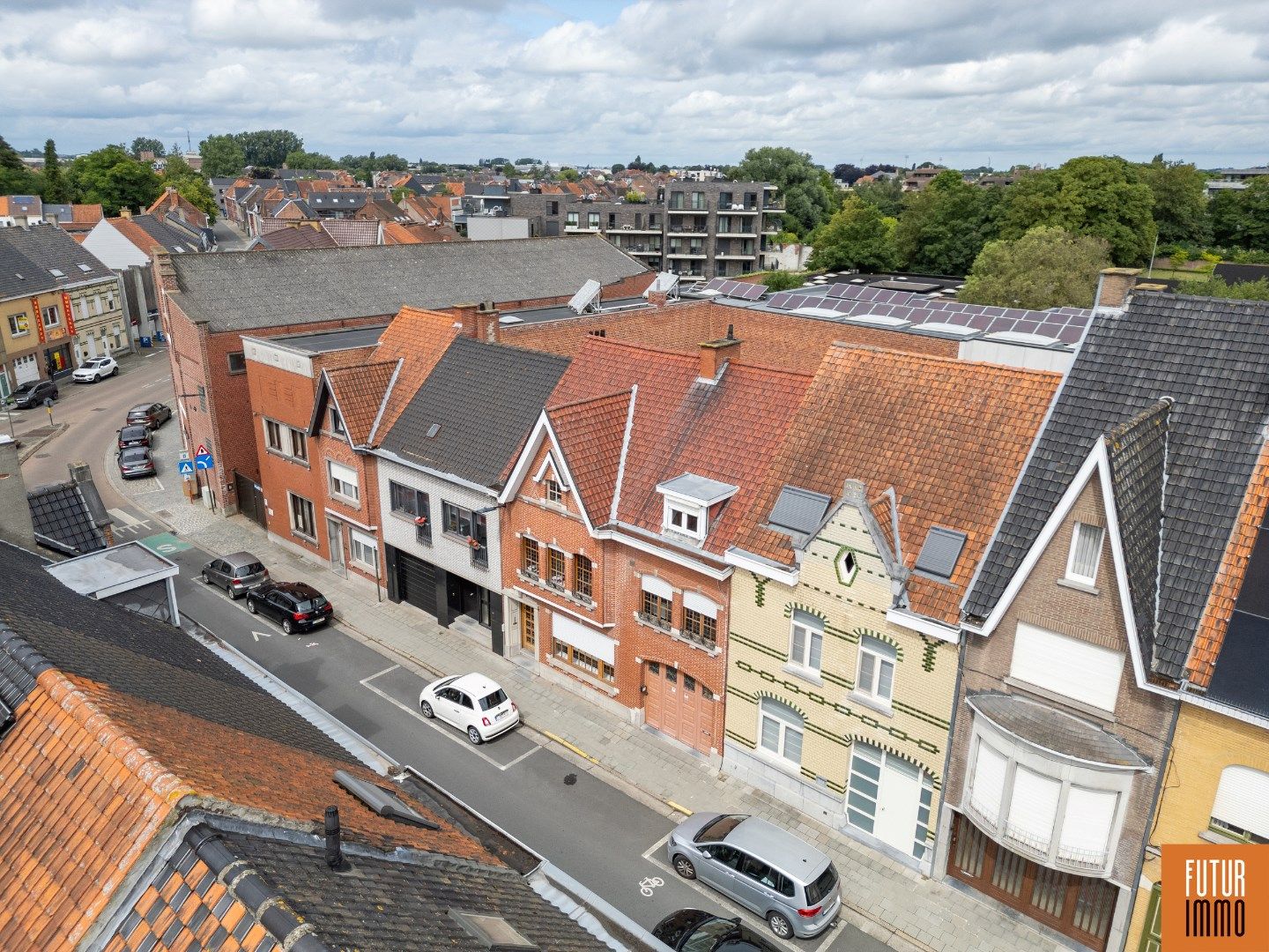 Karaktervolle stadswoning met garage en aparte studio foto 2