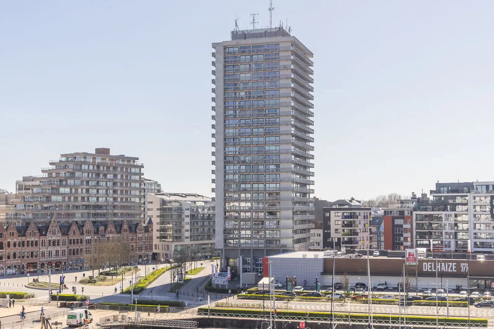 Uniek appartement met panoramisch zicht 180° foto 13