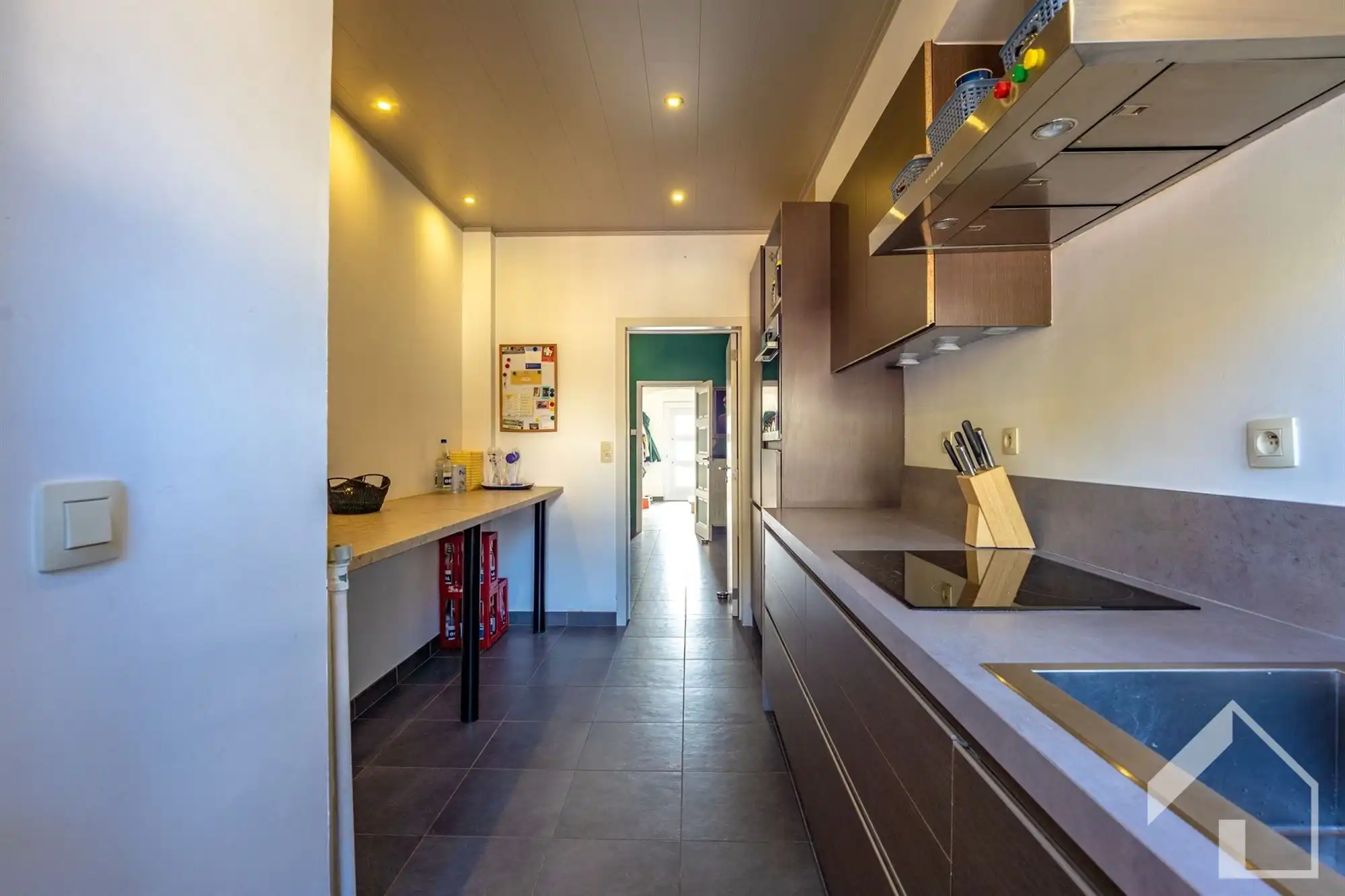 Leuke gezinswoning met tuin en 3 ruime slaapkamers foto 6