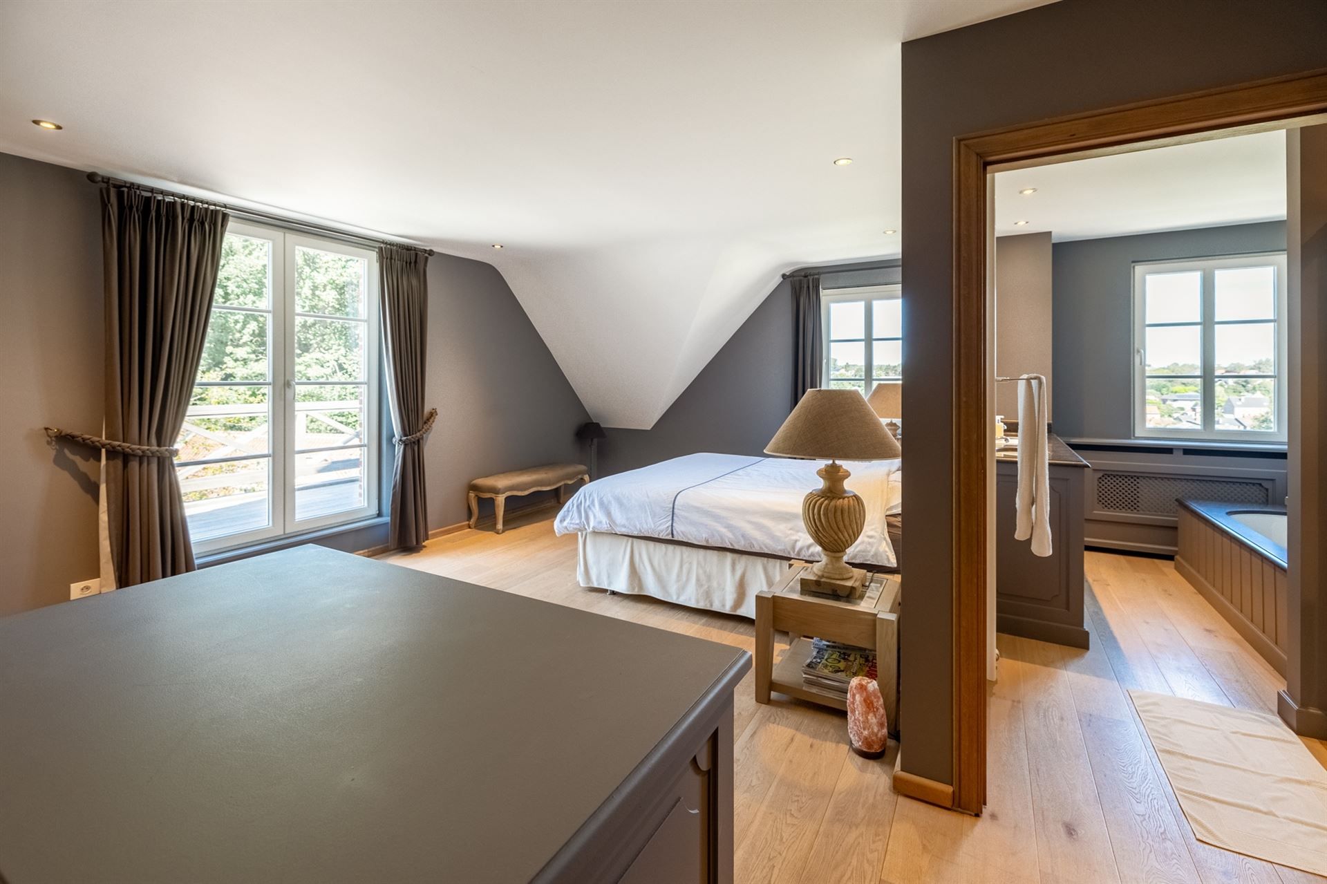 Prachtige, elegante villa op rustige locatie foto 14