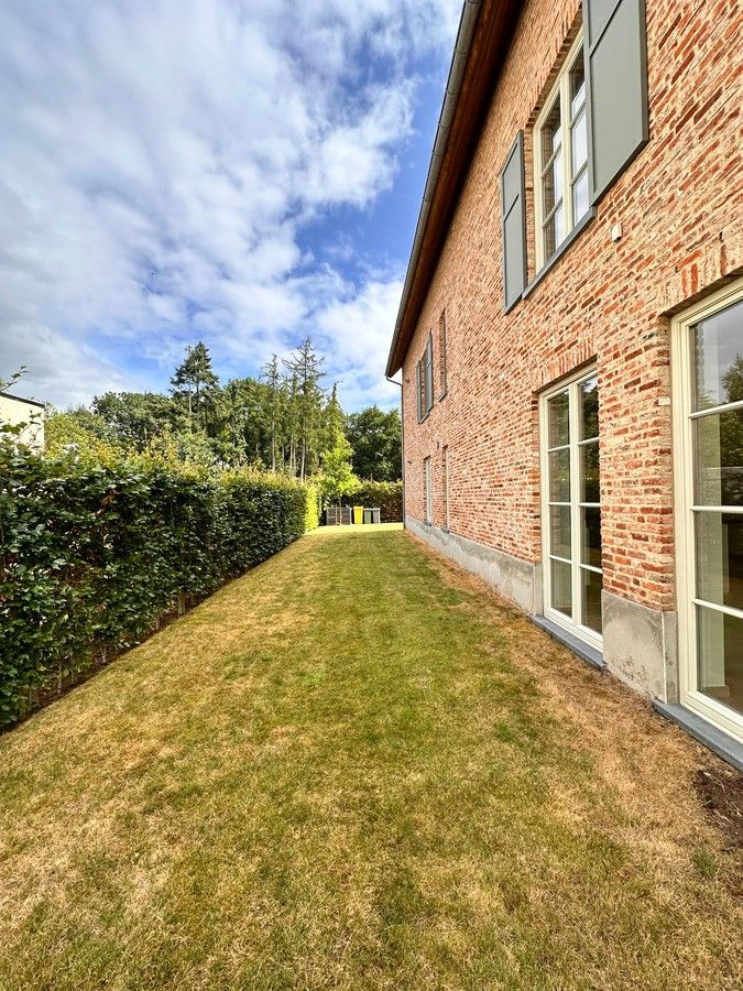 Mooi gelijkvloersappartement met 2 slpk en parking foto 10