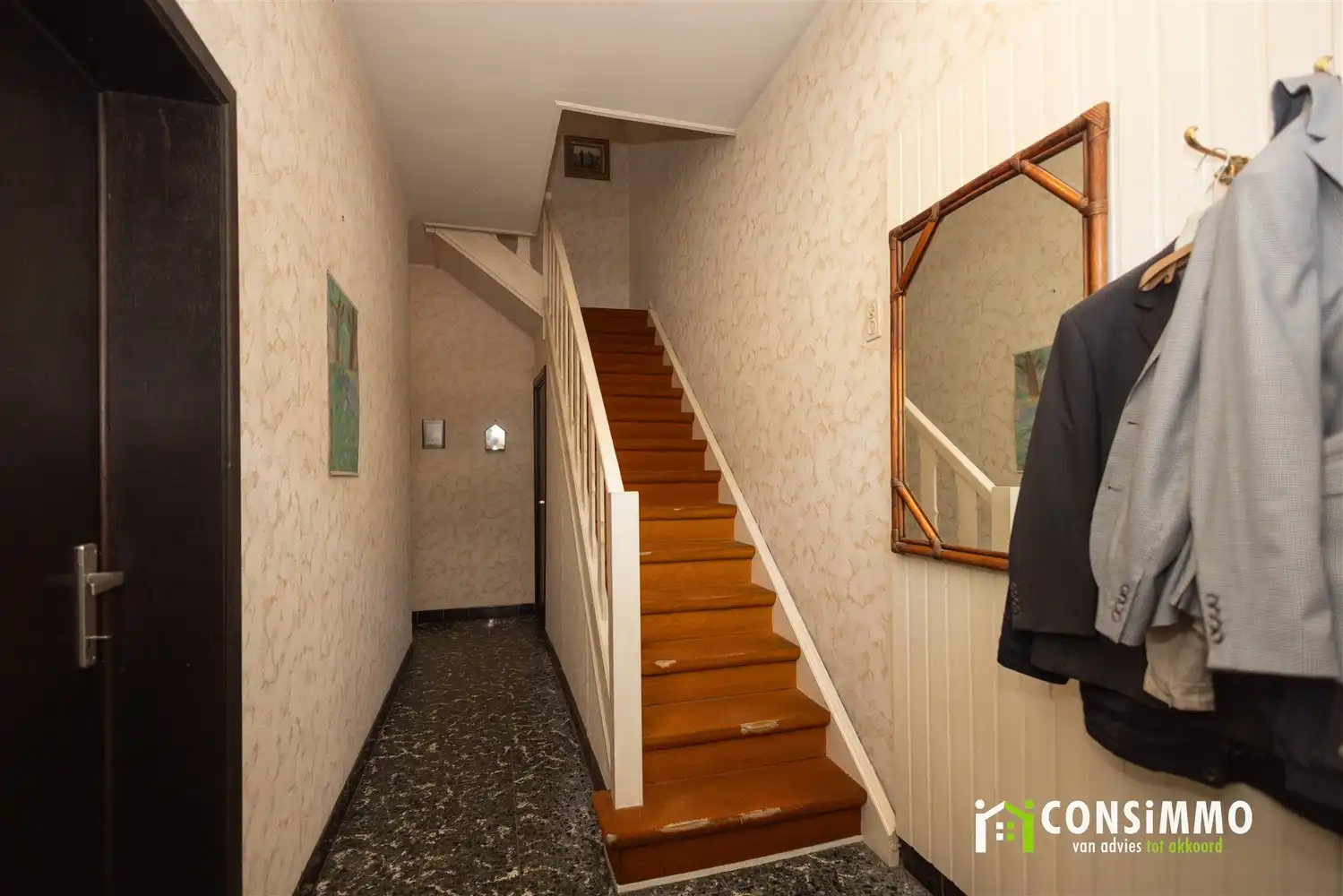 Renovatiepand met bijzonder veel potentieel in Genk-Waterschei foto 3