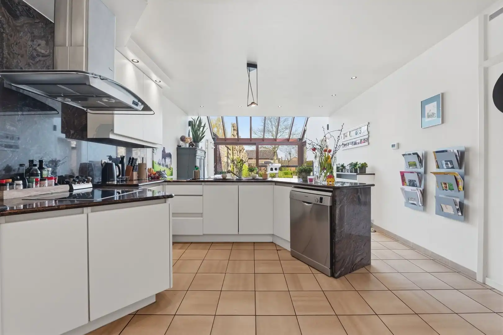 AUTHENTIEK HERENHUIS MET PRAKTIJKRUIMTE, TUIN EN GARAGE MET STALLEN IN HARTJE BORGLOON foto 16