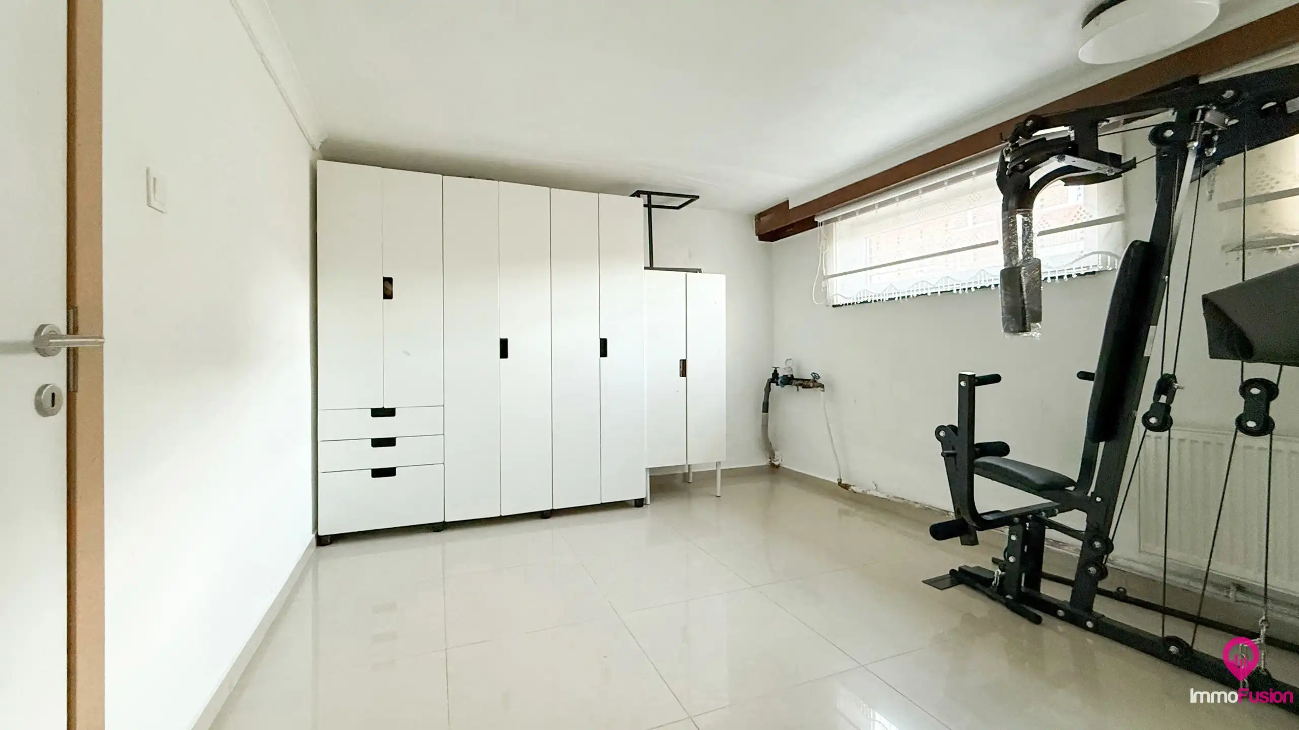 Uniek woon-werkpand met vergunde loods van 110m² en 5 slpks! foto 13