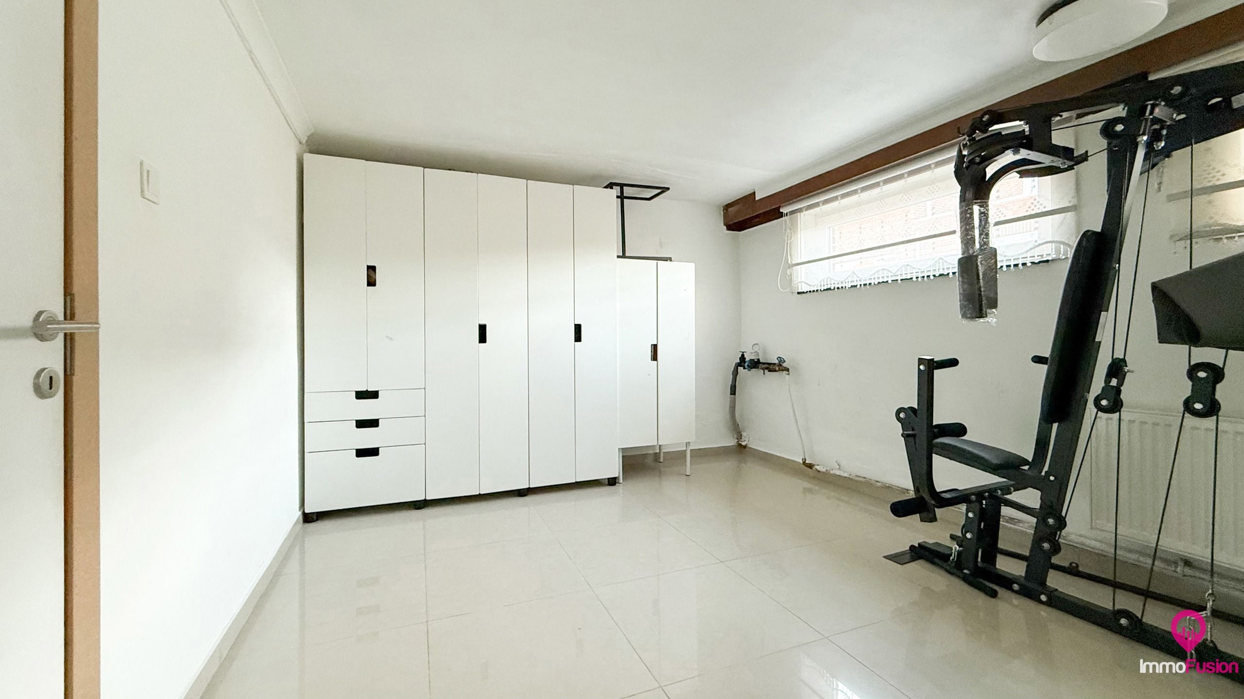 Uniek woon-werkpand met vergunde loods van 110m² en 5 slpks! foto 13