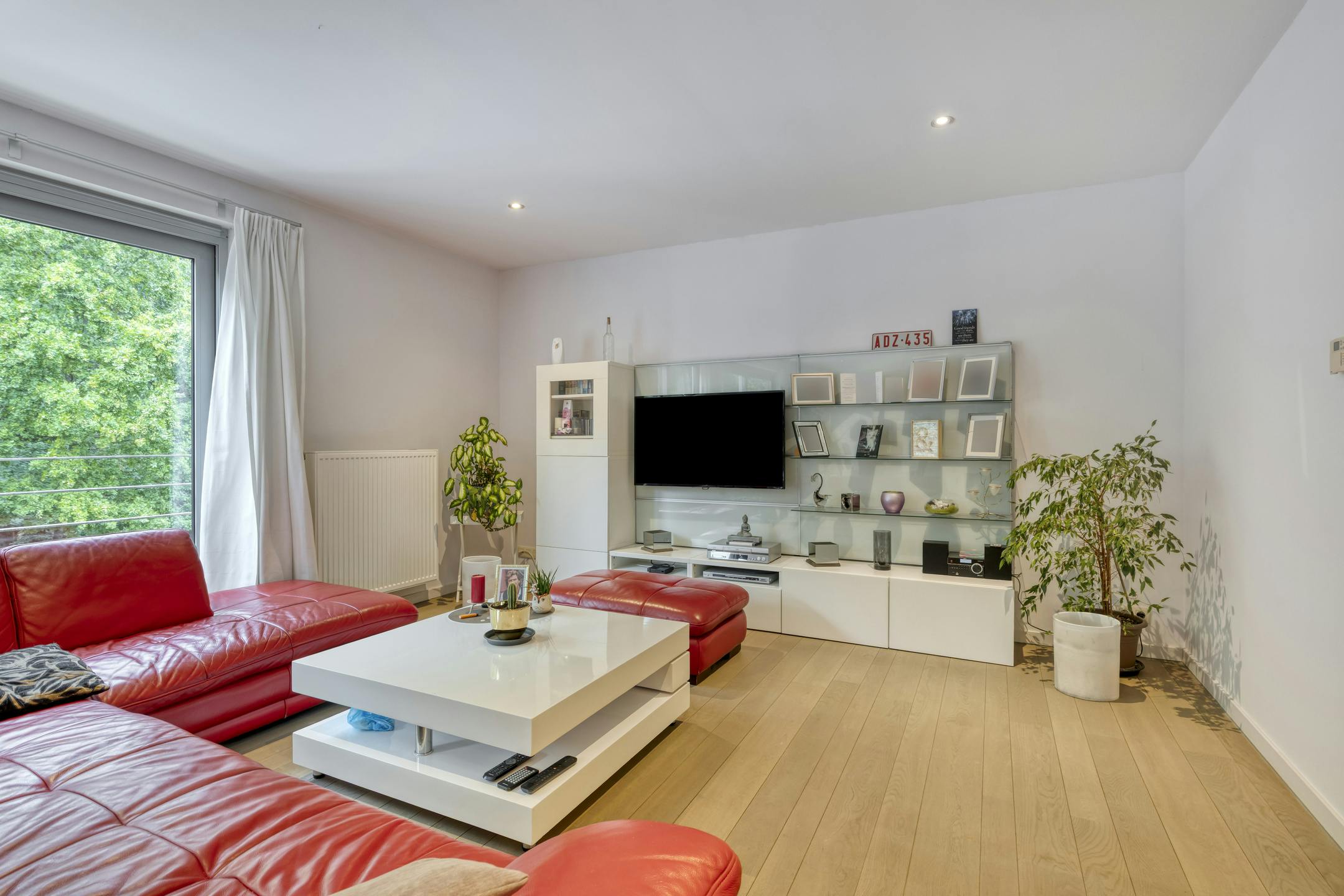 Ruim appartement met 2 slpk en garage te koop in Brasschaat foto 5