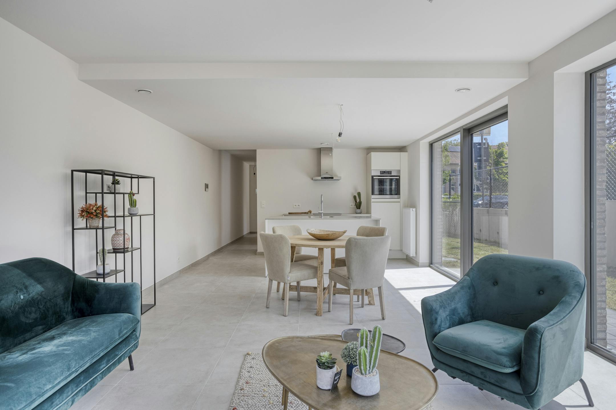 INSTAPKLAAR BEN-APPARTEMENT IN BAZEL MET 2 SLAAPK. + TUIN foto 5