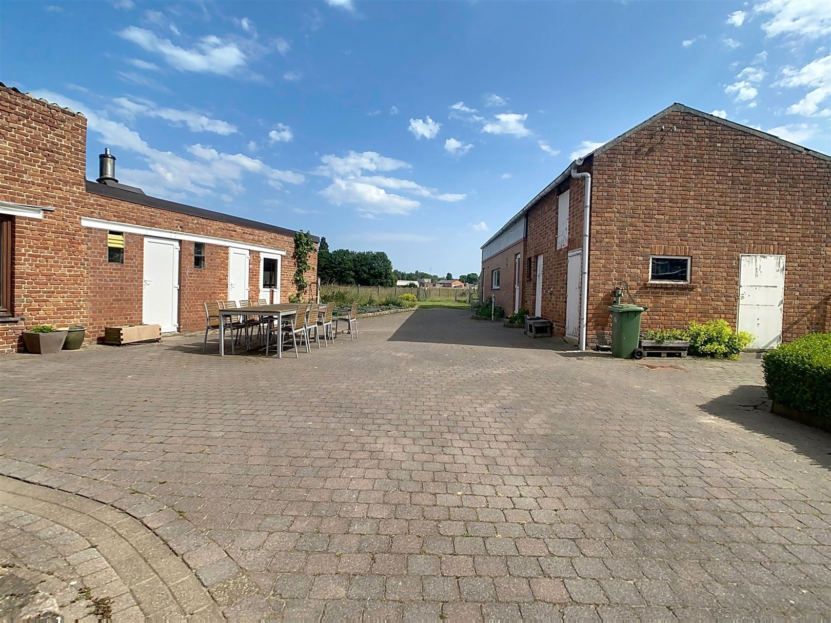 Ruime landelijke woning, bijgebouw, tuin en weide, 75a 79ca foto 40