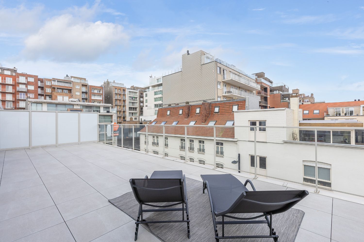 Luxueus nieuwbouwappartement met ruim terras foto 7