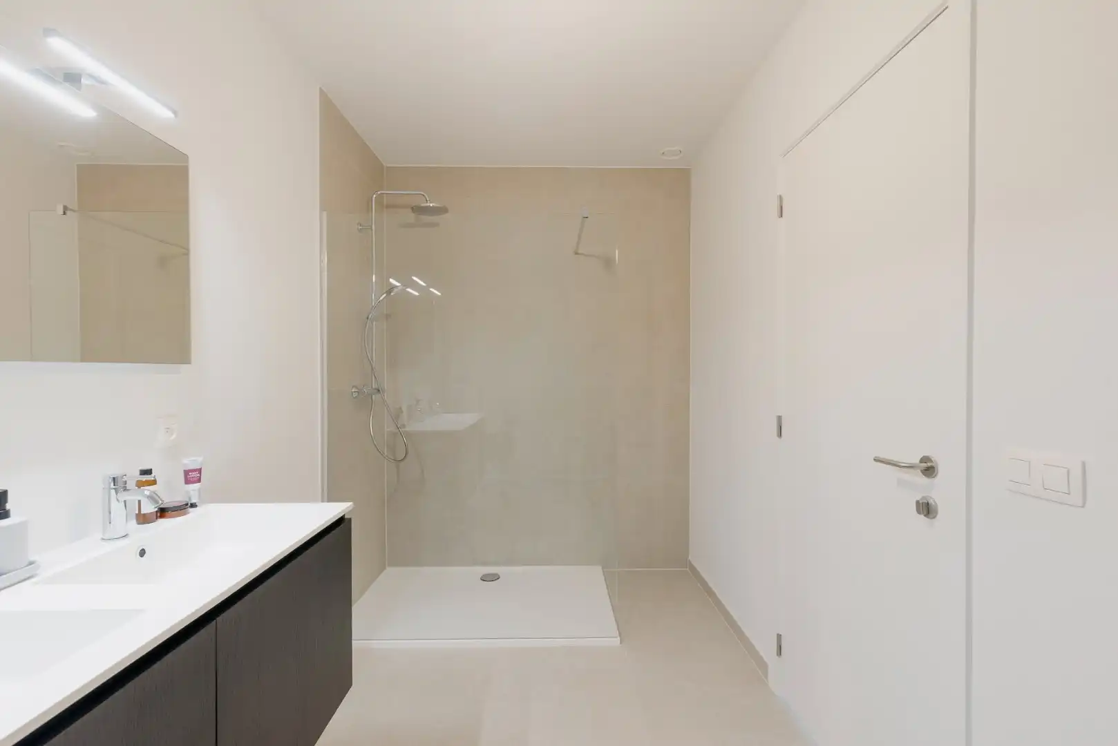 Ruim appartement te koop aan 6% btw! foto 13